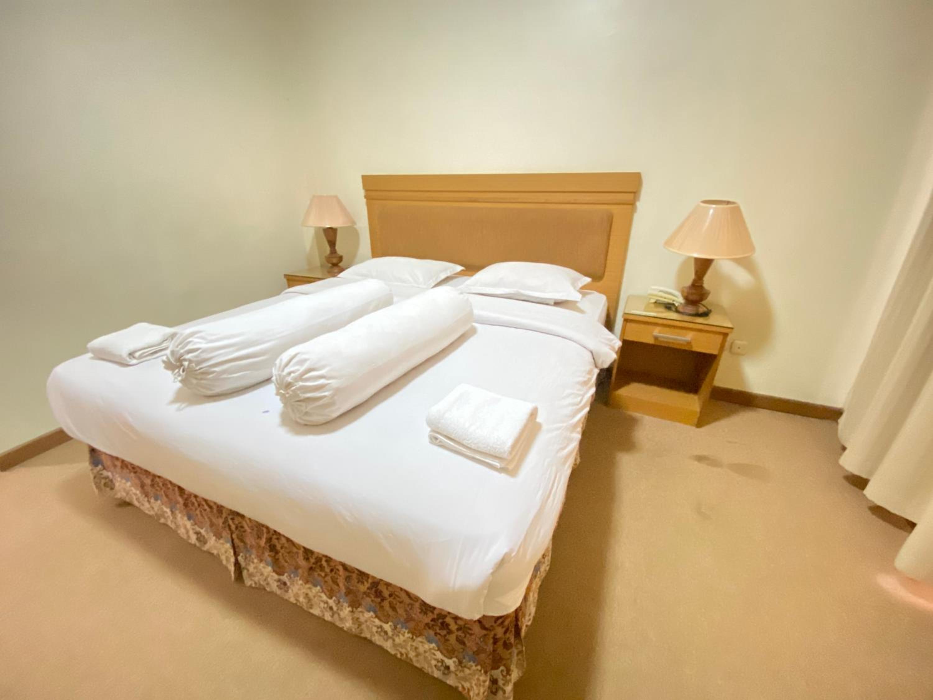 Deluxe Room - Photo 16