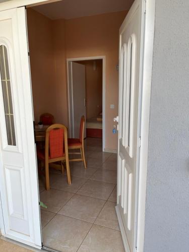 Apartment with Terrace photo 3