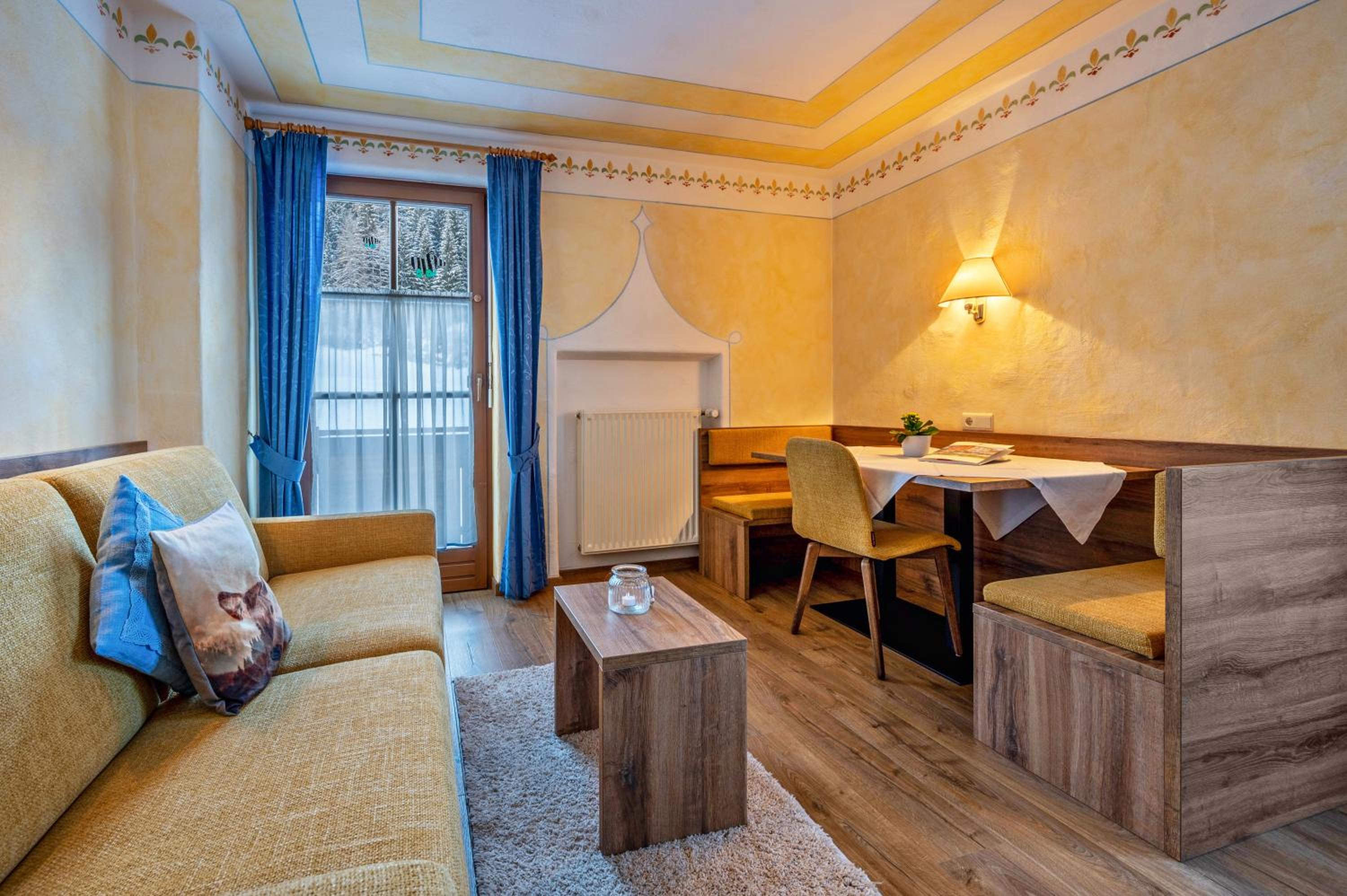 Superior One-Bedroom Apartment with Balcony photo 1