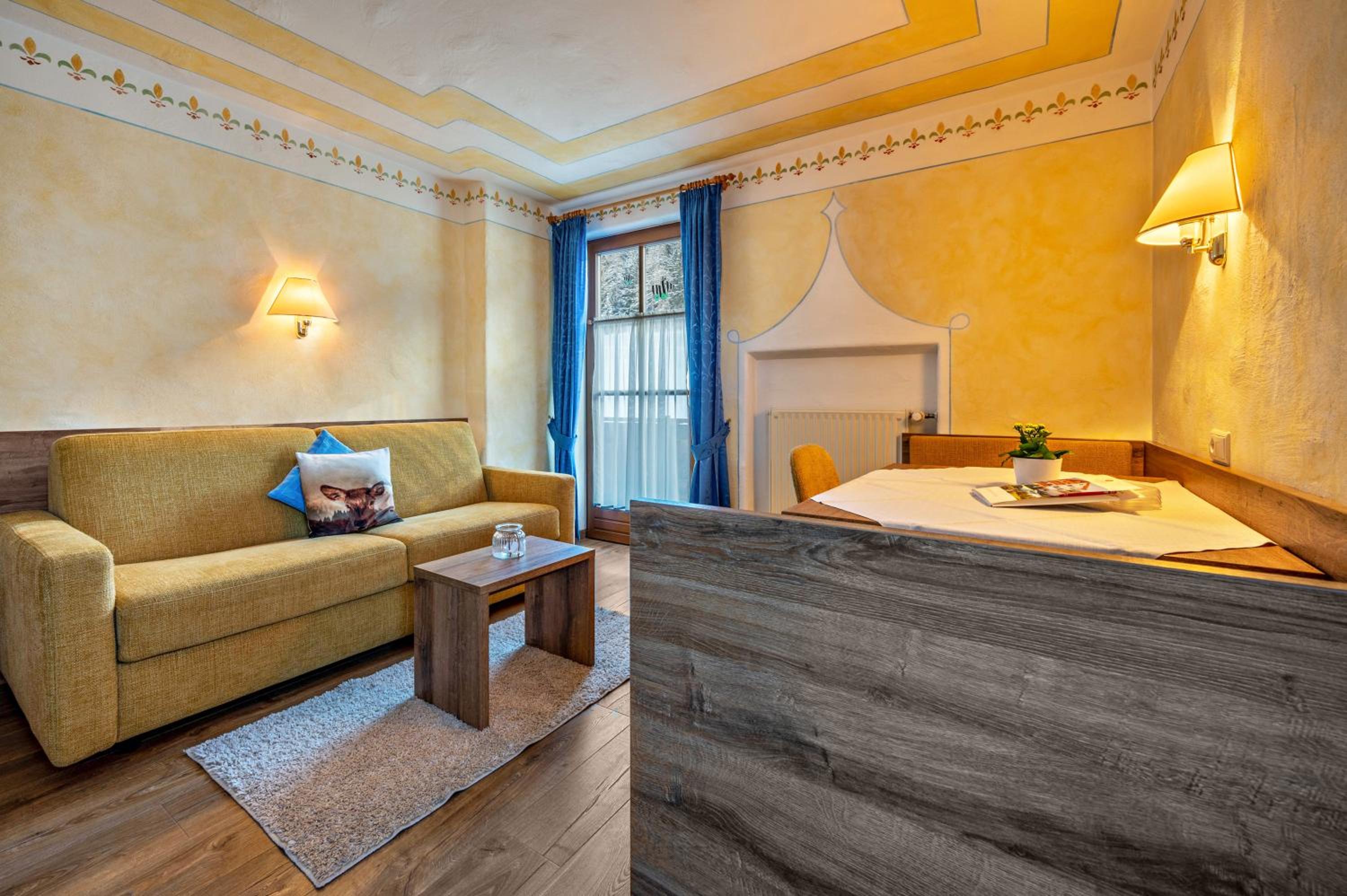 Superior One-Bedroom Apartment with Balcony photo 2