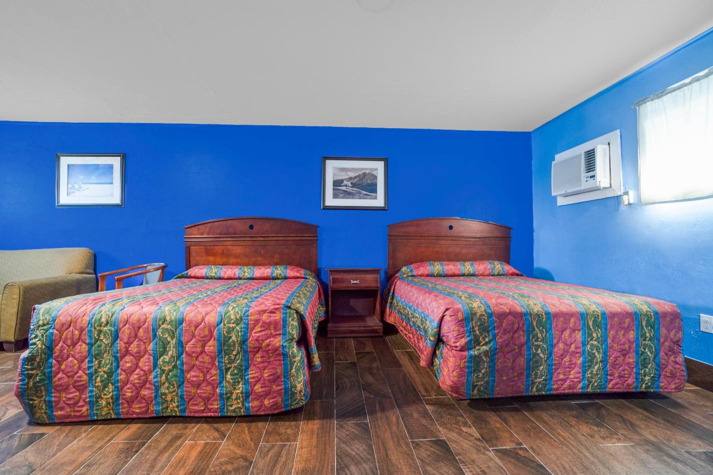 2 King Bed - Photo 1