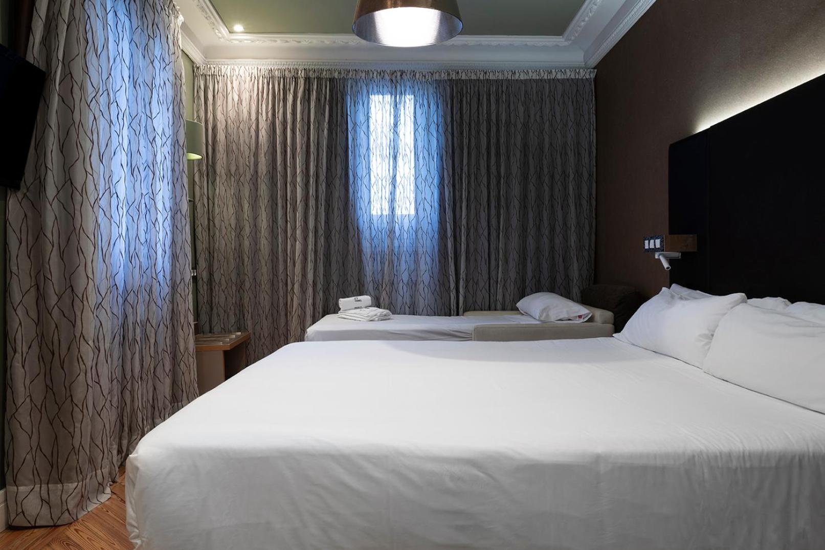 Junior Suite with Terrace thumbnail 5
