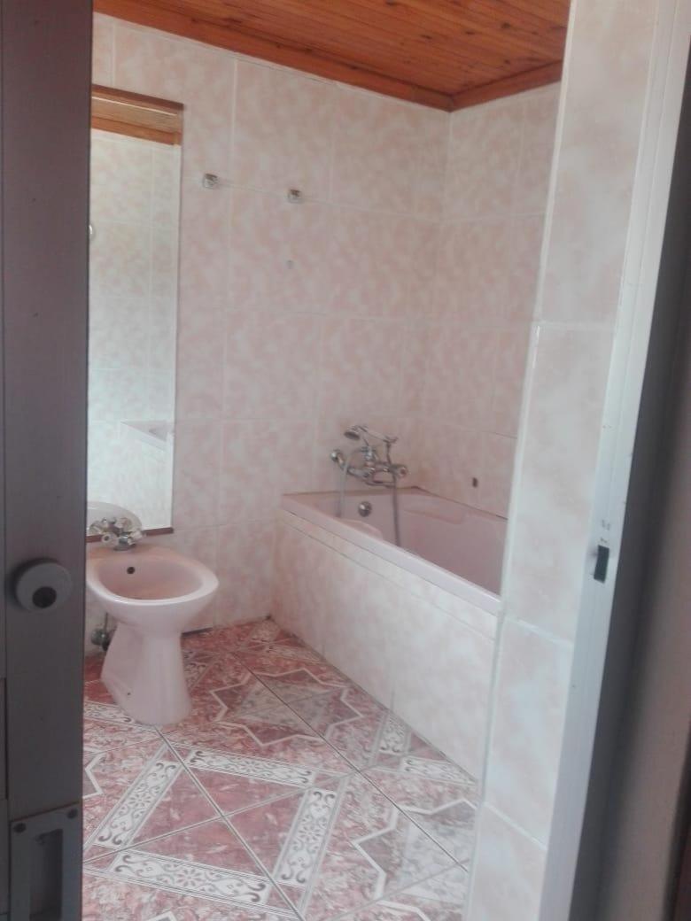 Family Room with Private Bathroom - Photo 3