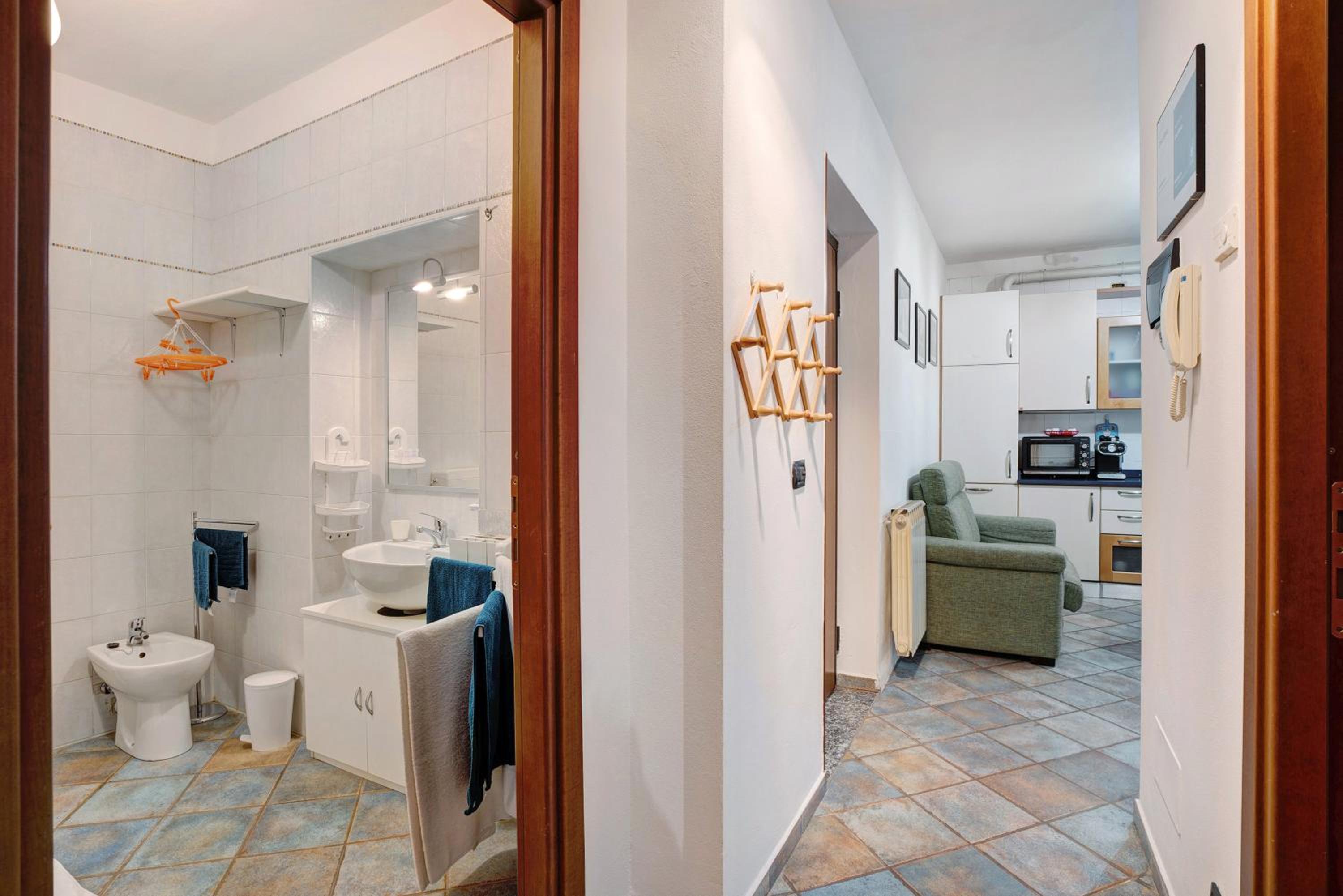 Superior One-Bedroom Apartment with Balcony photo 3