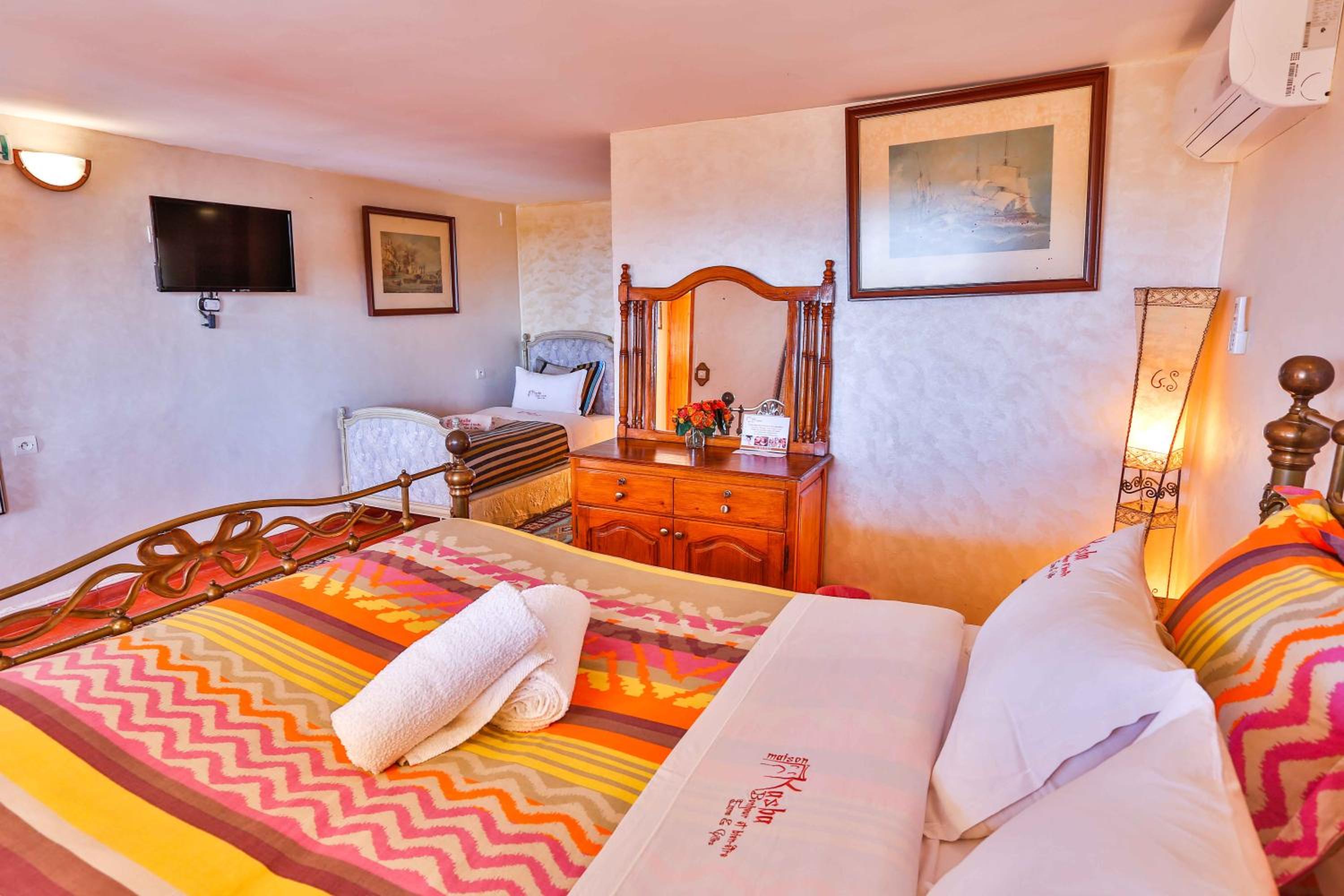 Deluxe Room - Photo 3