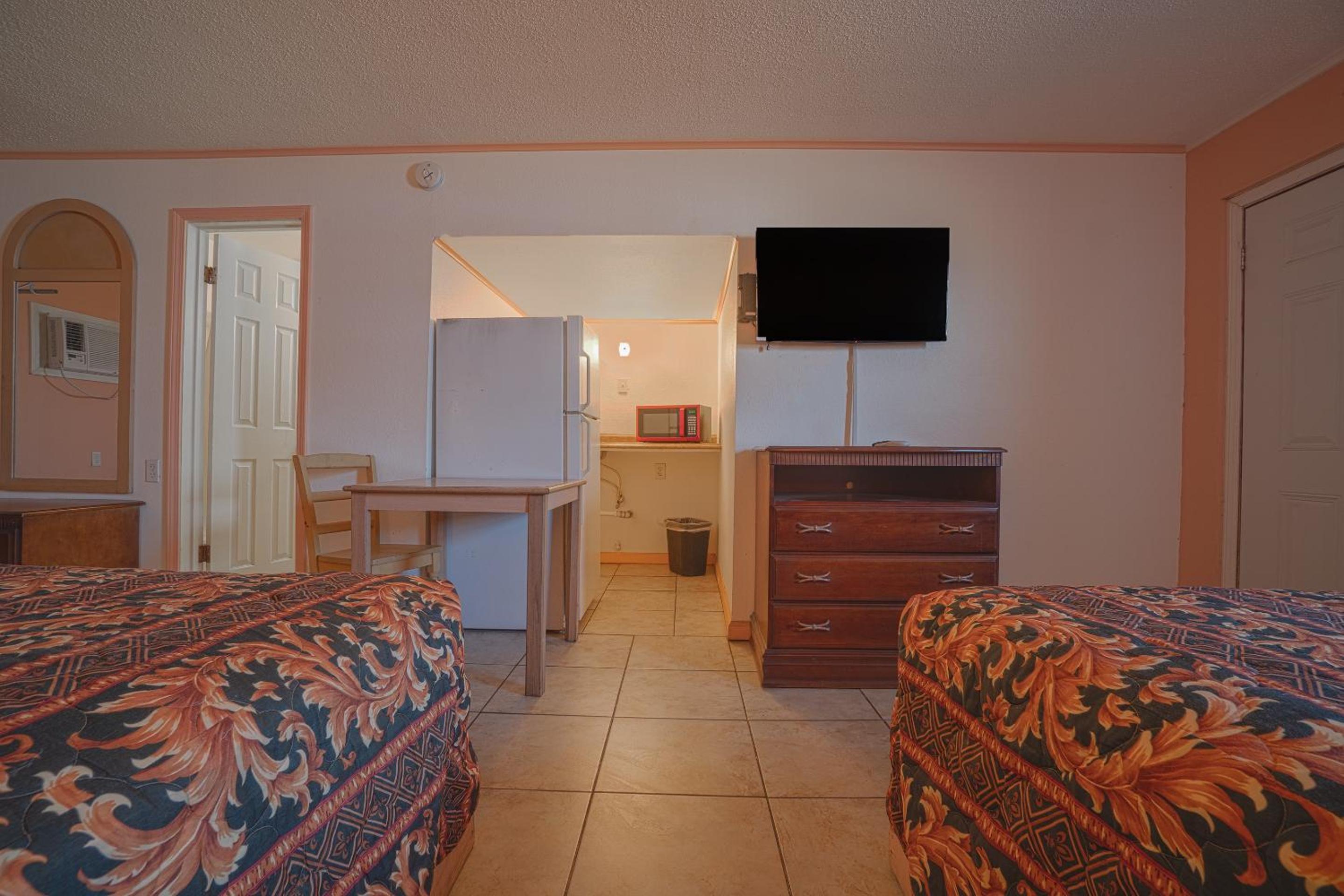3 Queen Bed - Photo 7