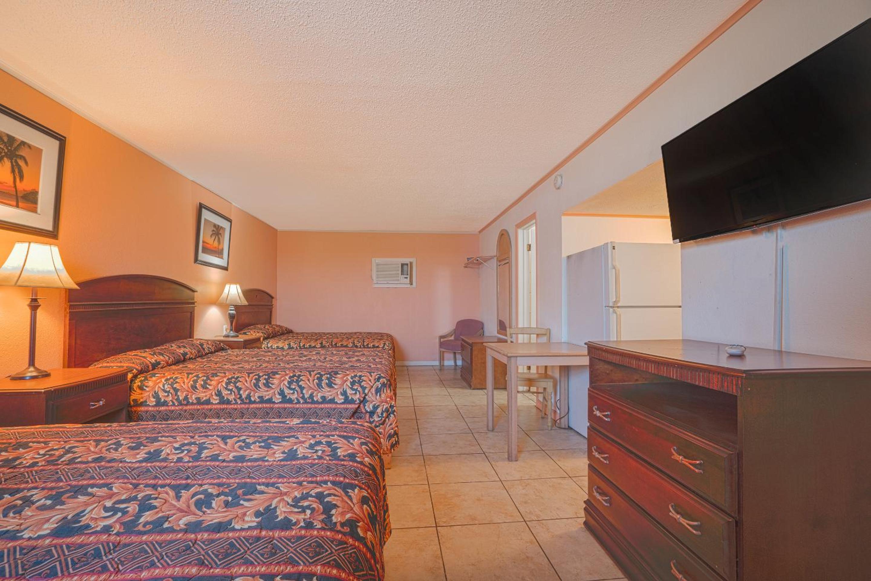 3 Queen Bed - Photo 3