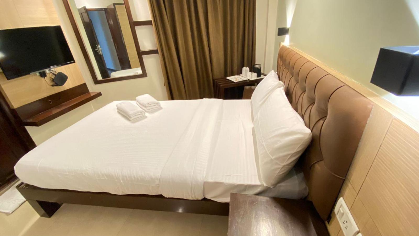 Standard Single Room - Photo 2