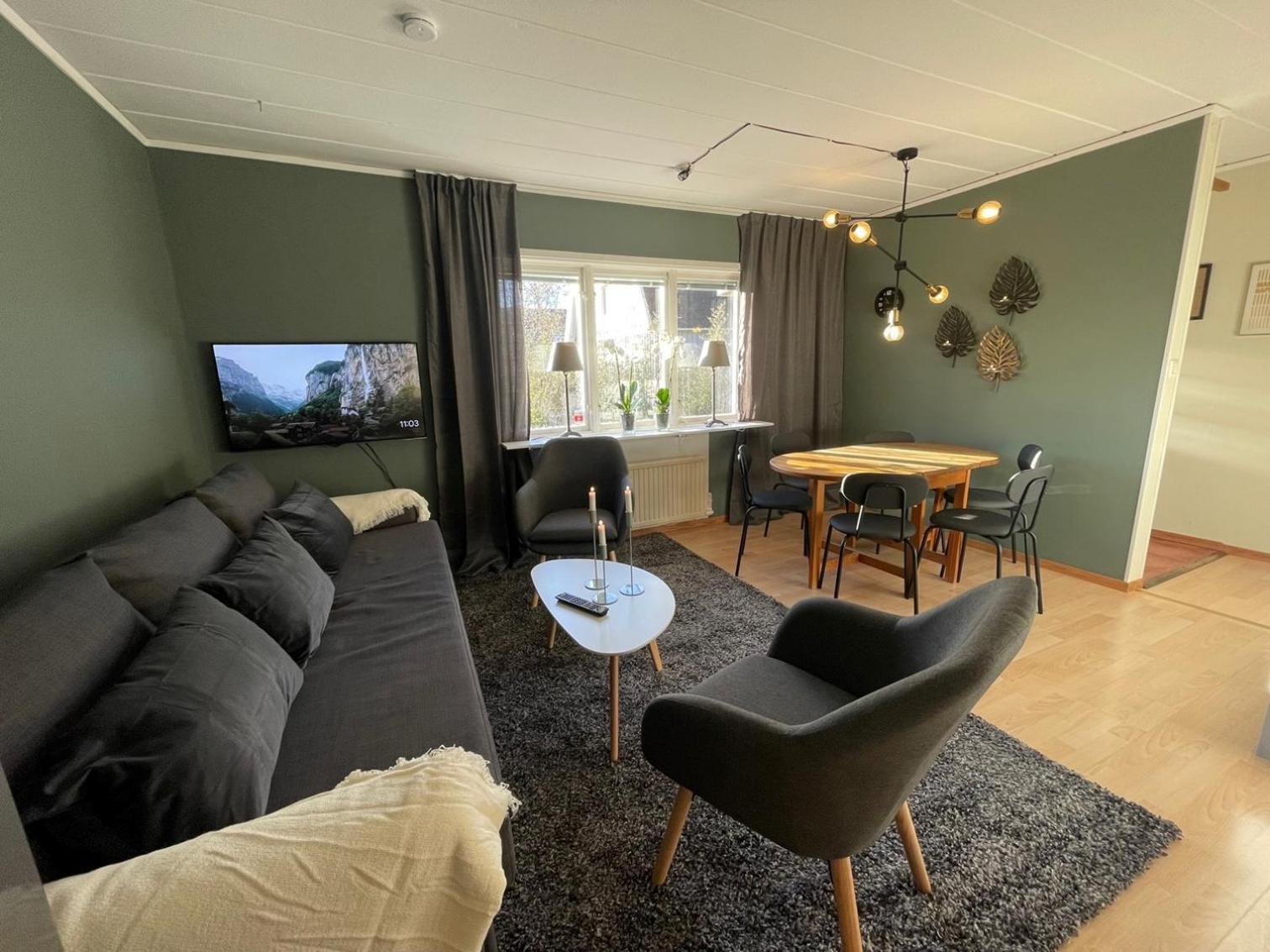 One-Bedroom House photo 1