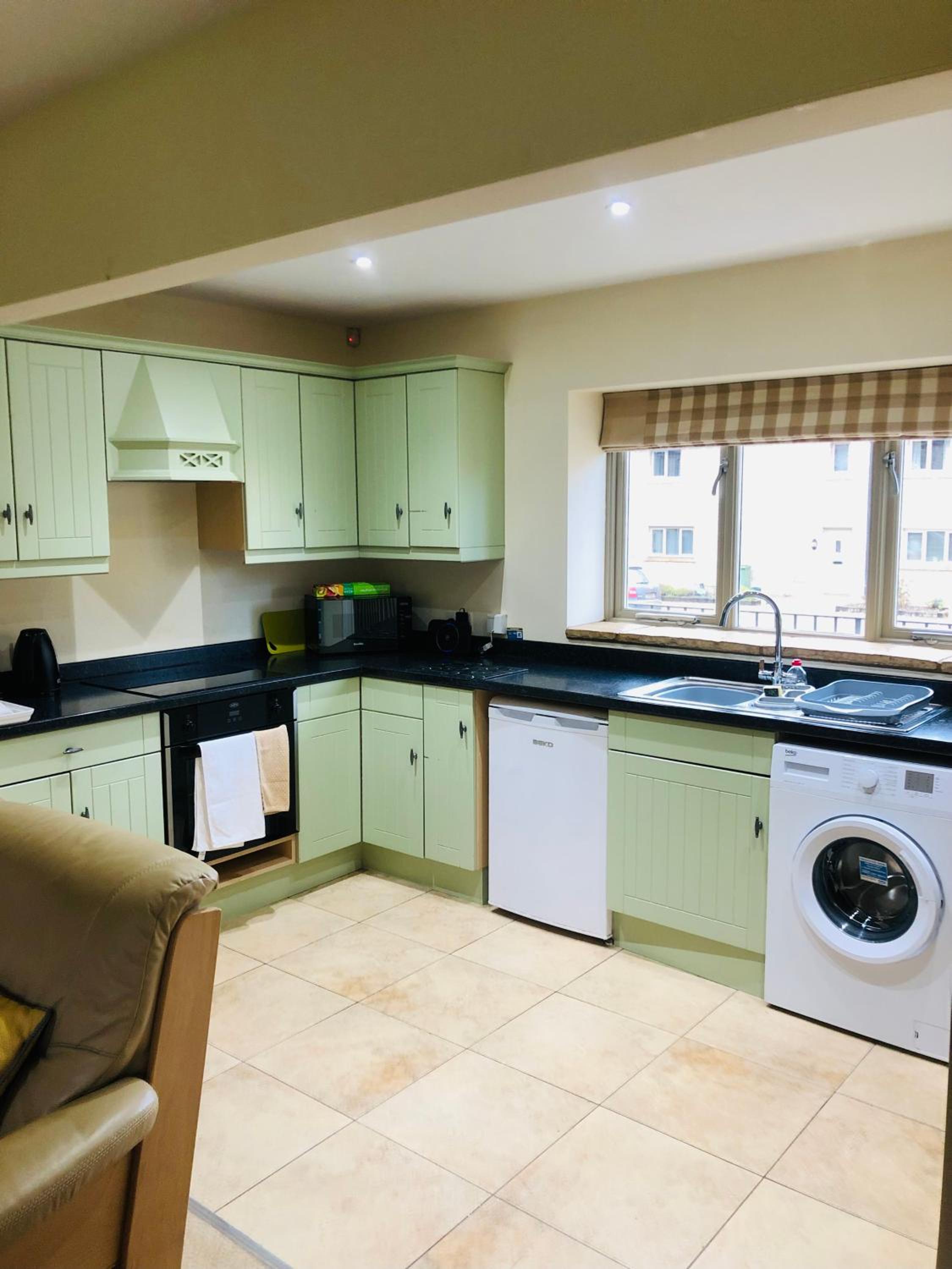 Three-Bedroom House - Photo 3