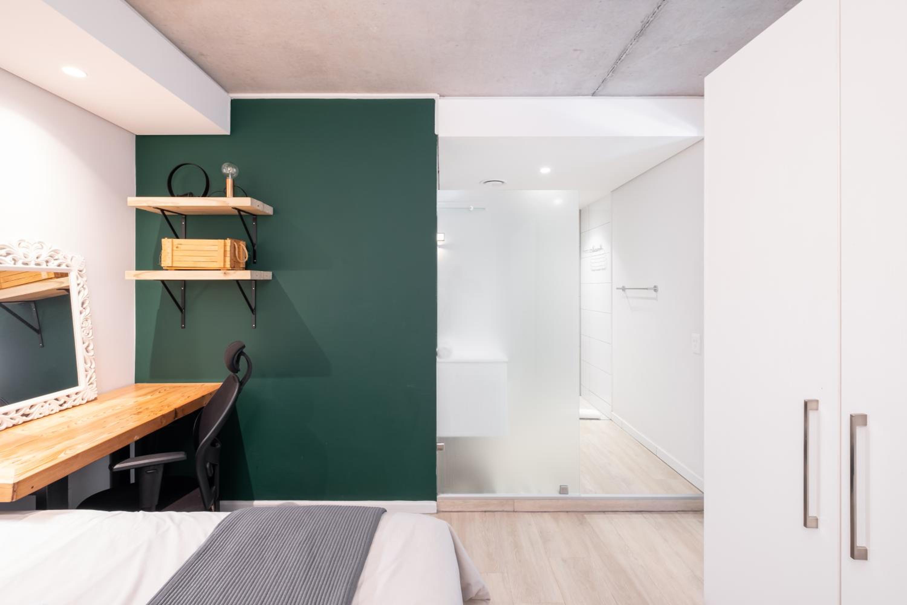 Two-Bedroom Apartment - Photo 3