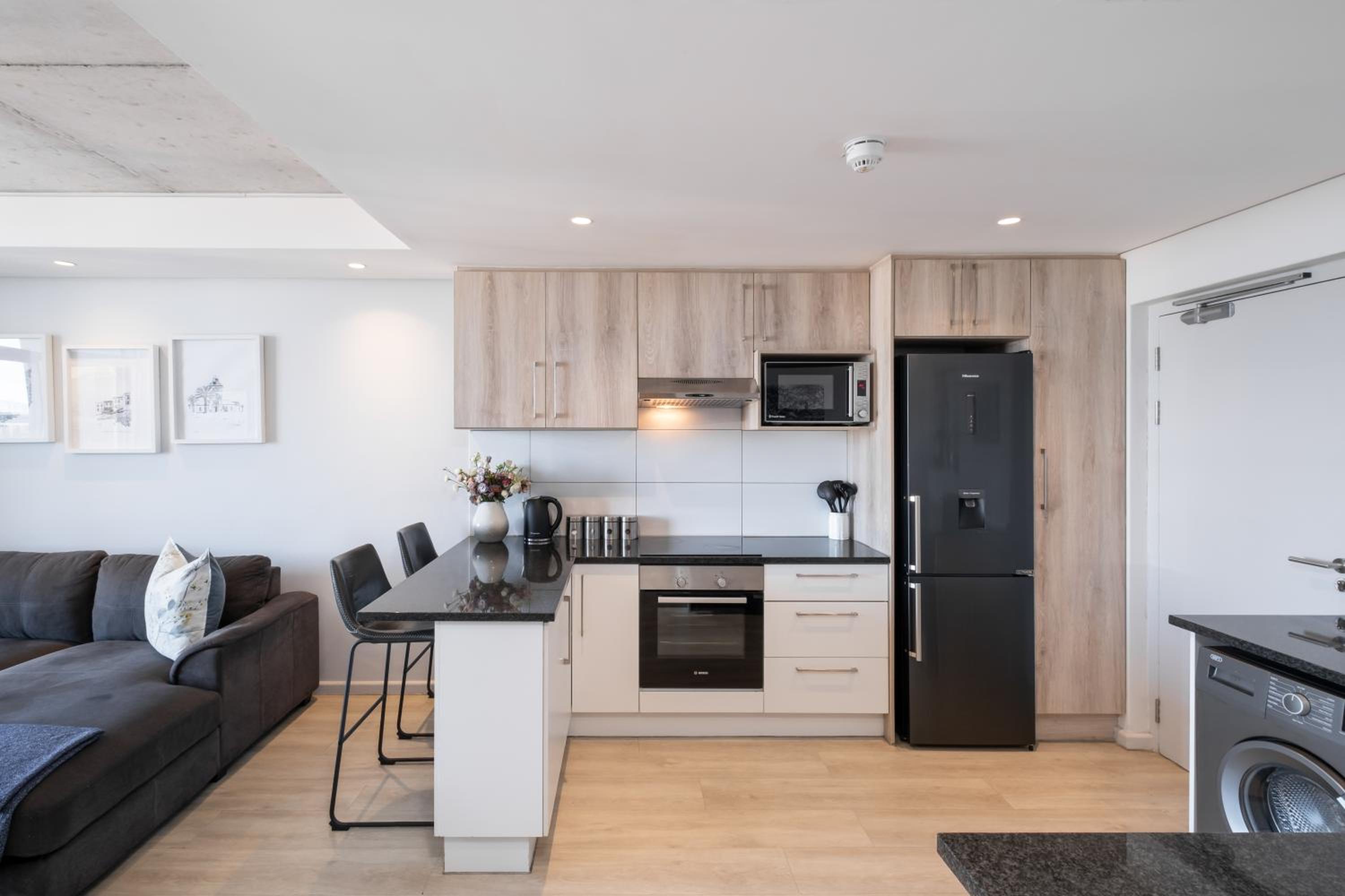 Two-Bedroom Apartment - Photo 7