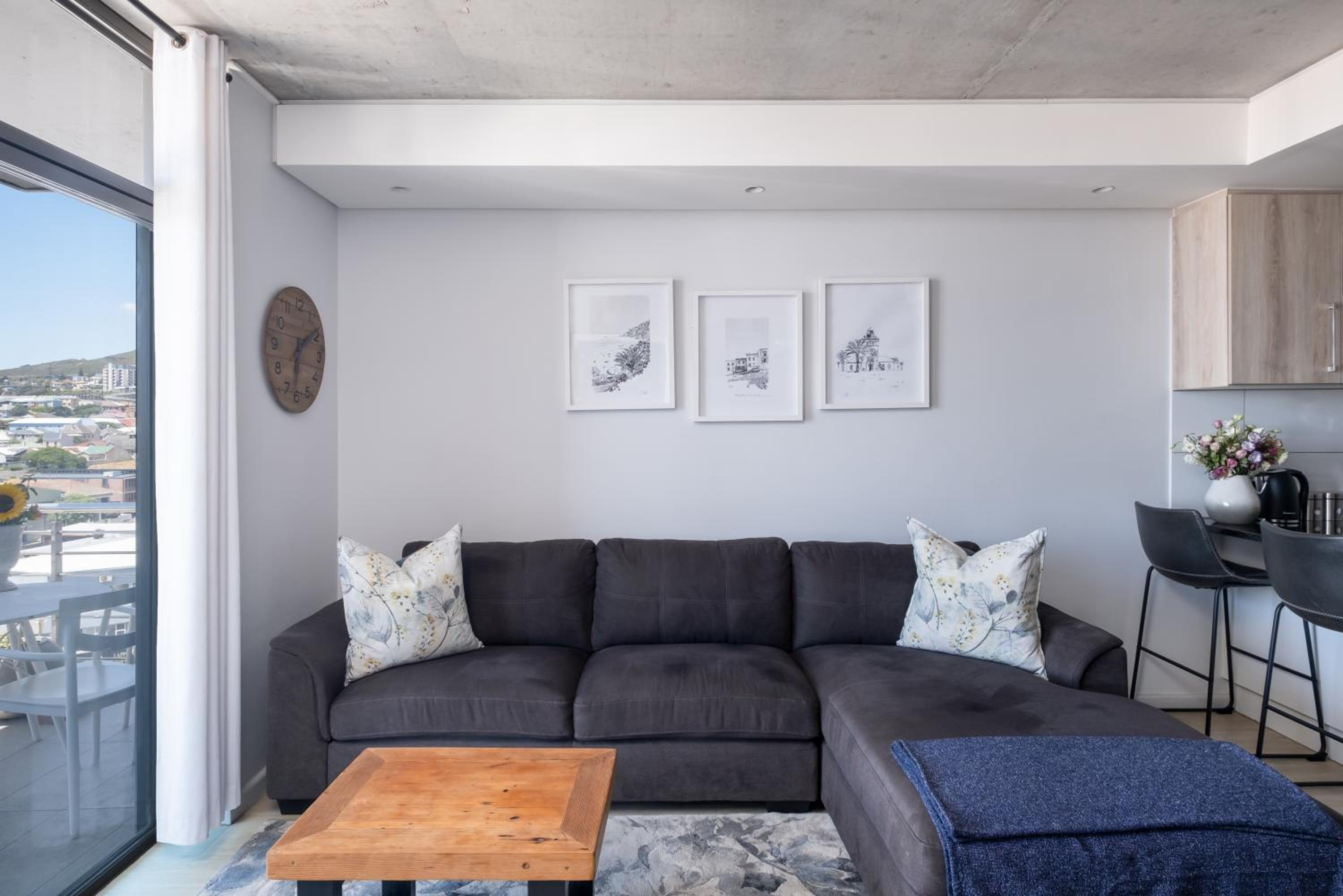 Two-Bedroom Apartment - Photo 24