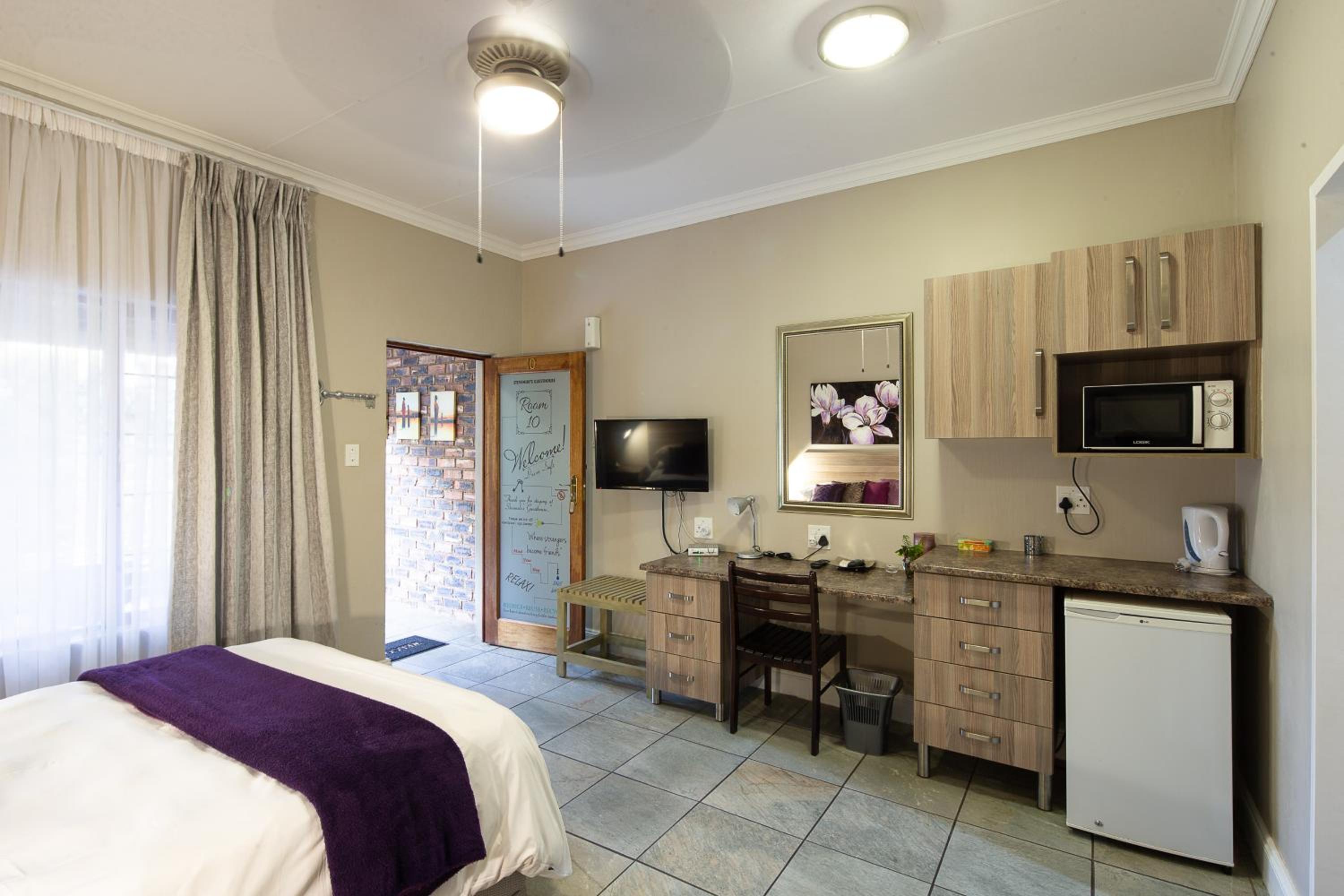Double Room - Photo 1