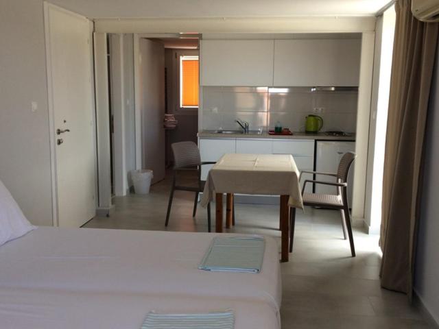 Quadruple Room with Terrace