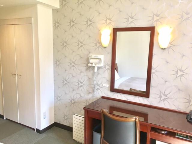 Semi Double Room - Smoking  photo 3