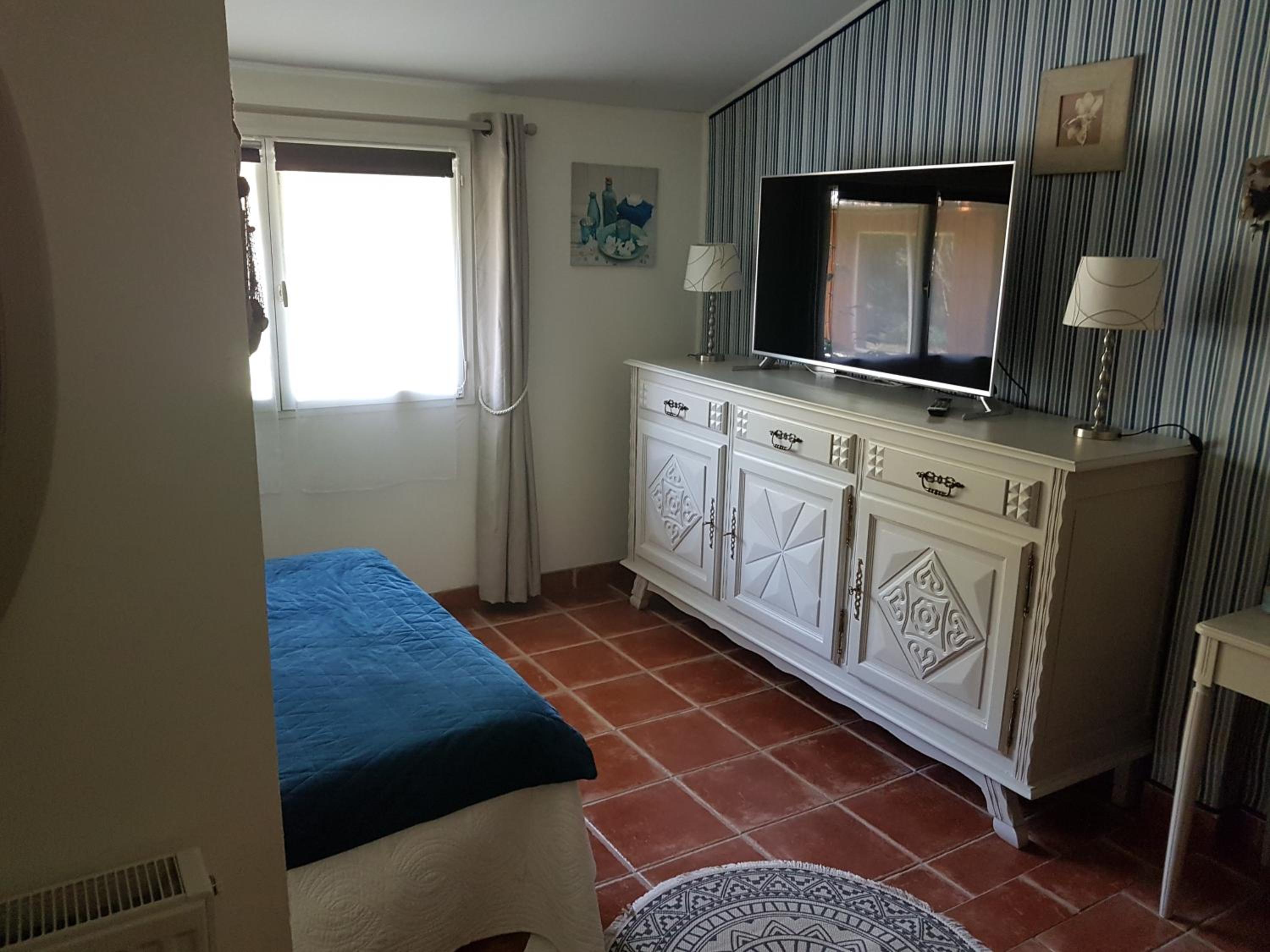 Quadruple Room - Photo 2