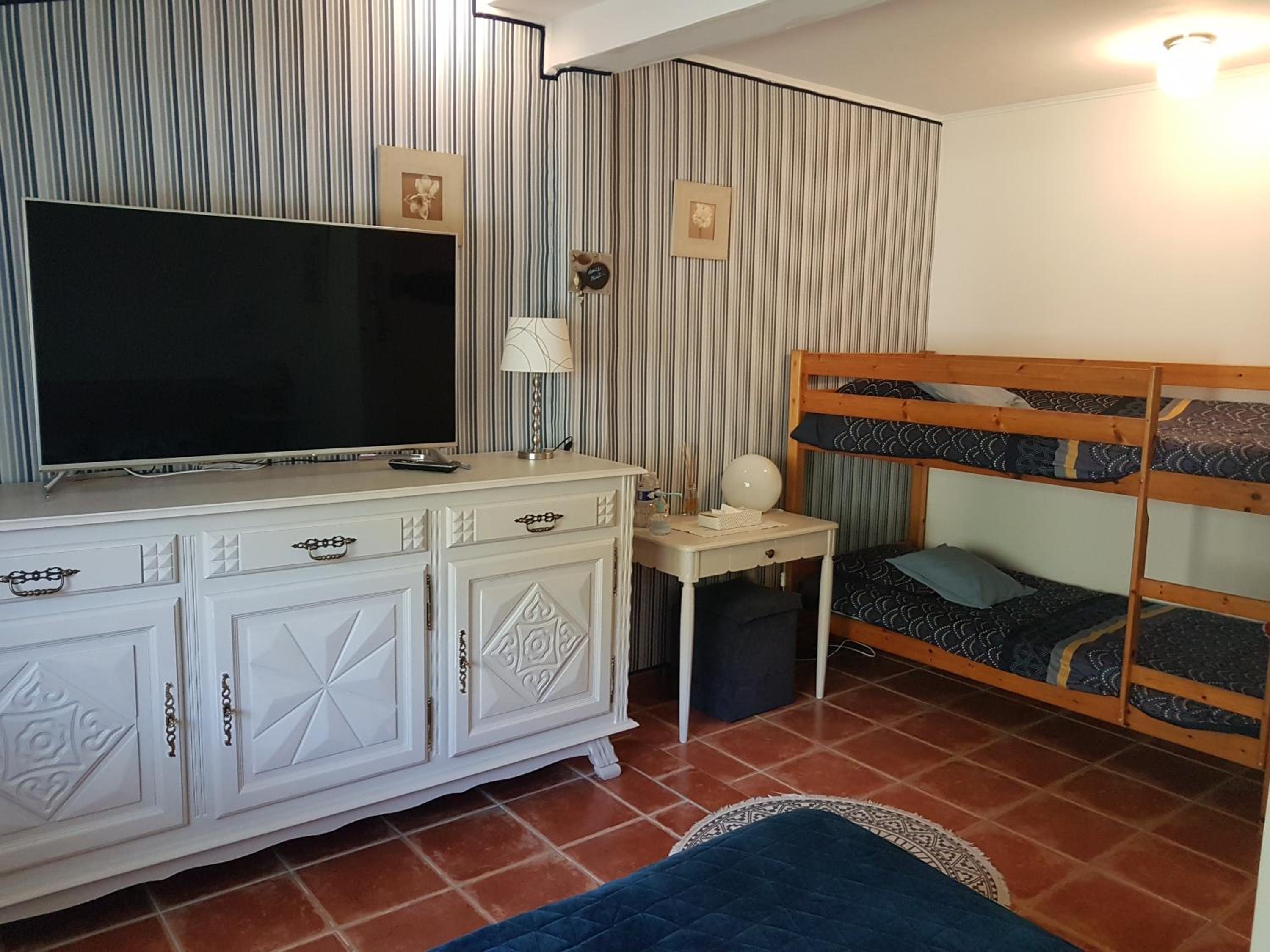 Quadruple Room - Photo 4