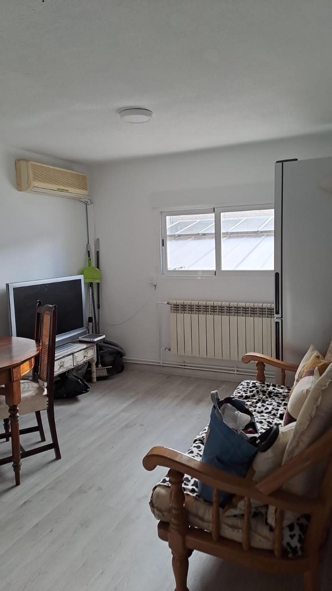 Double Room with Shared Bathroom photo 2