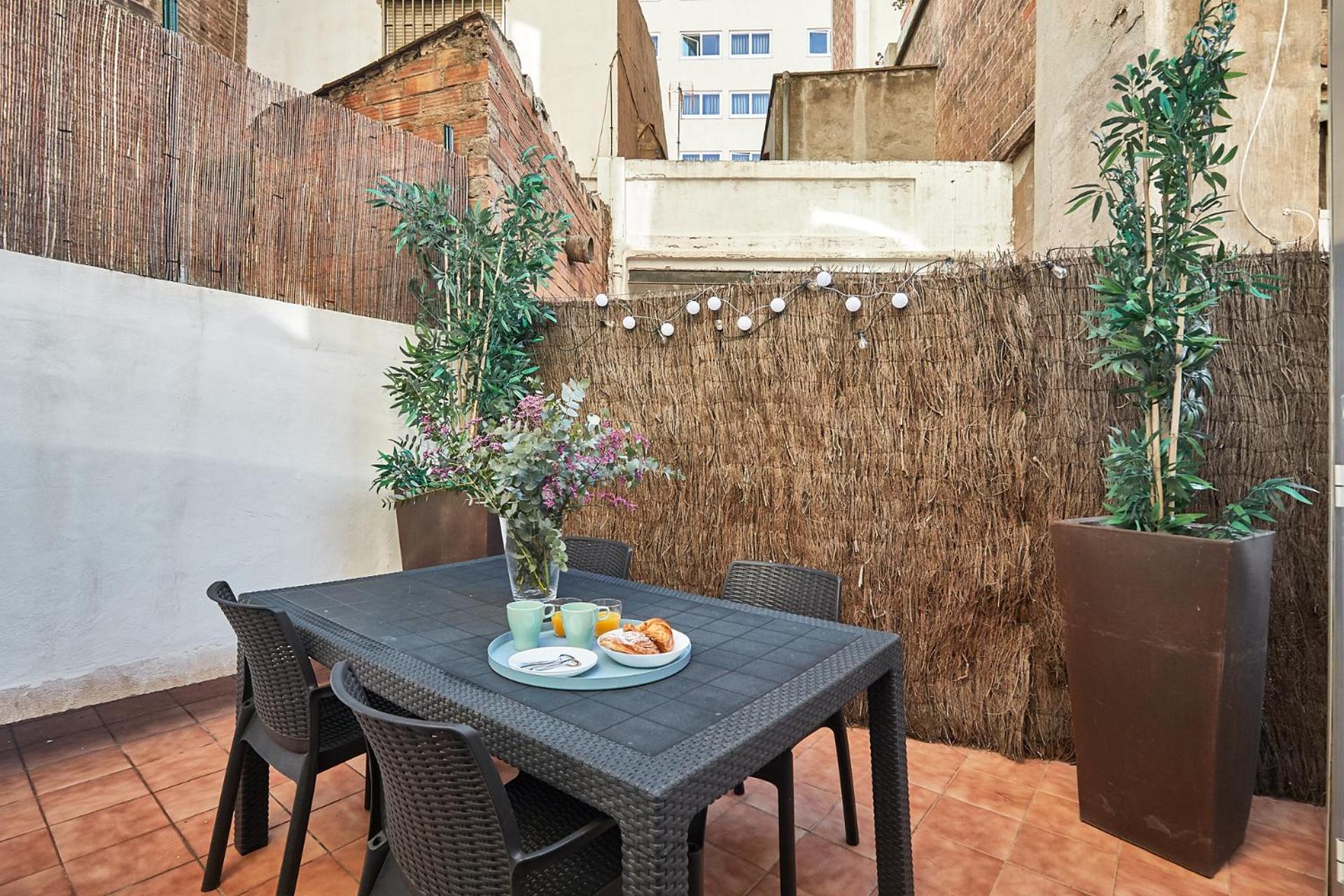 Apartment with Terrace photo 3