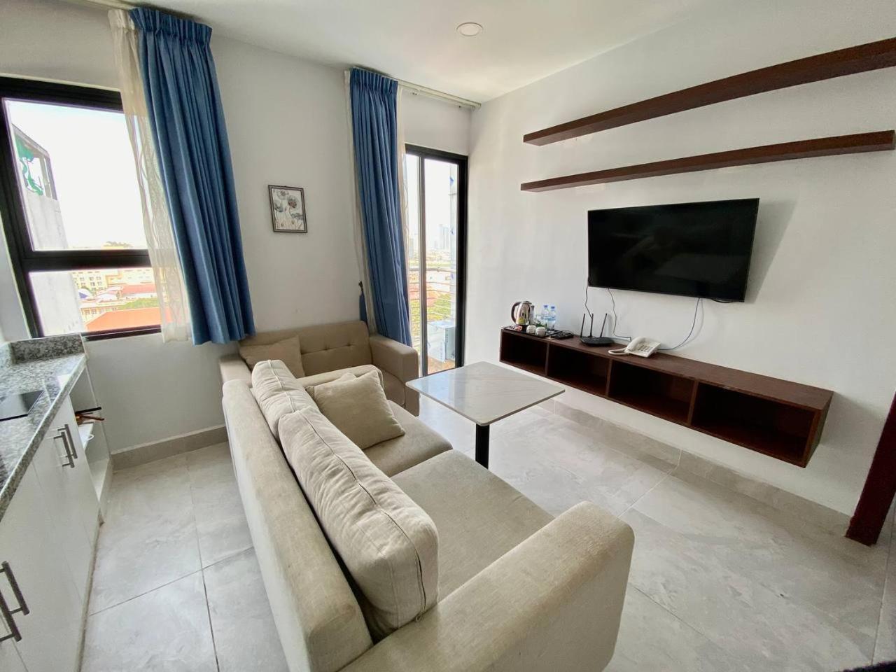 Apartment with Balcony - Photo 28