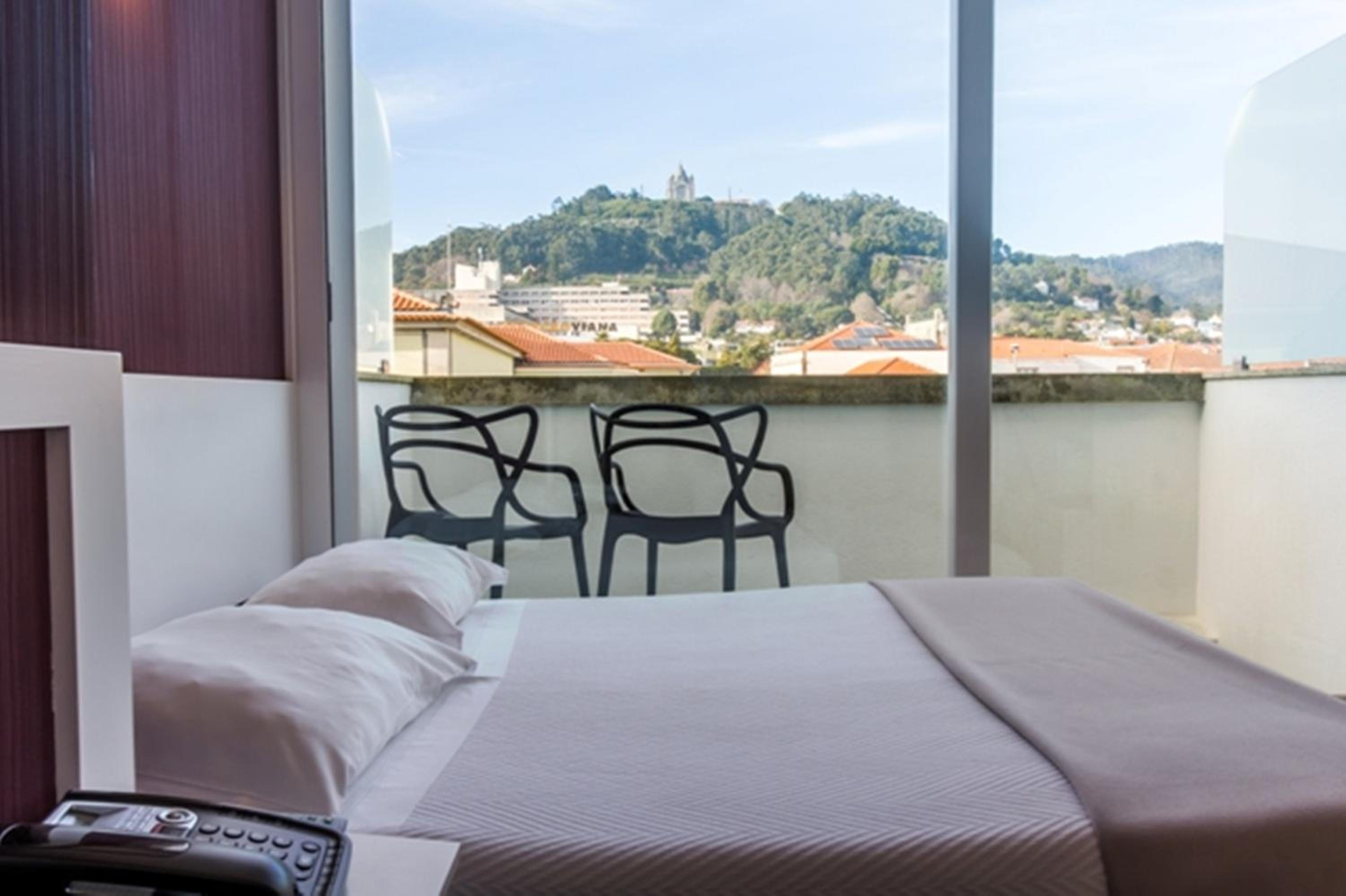 Double or Twin Room with View - Photo 8