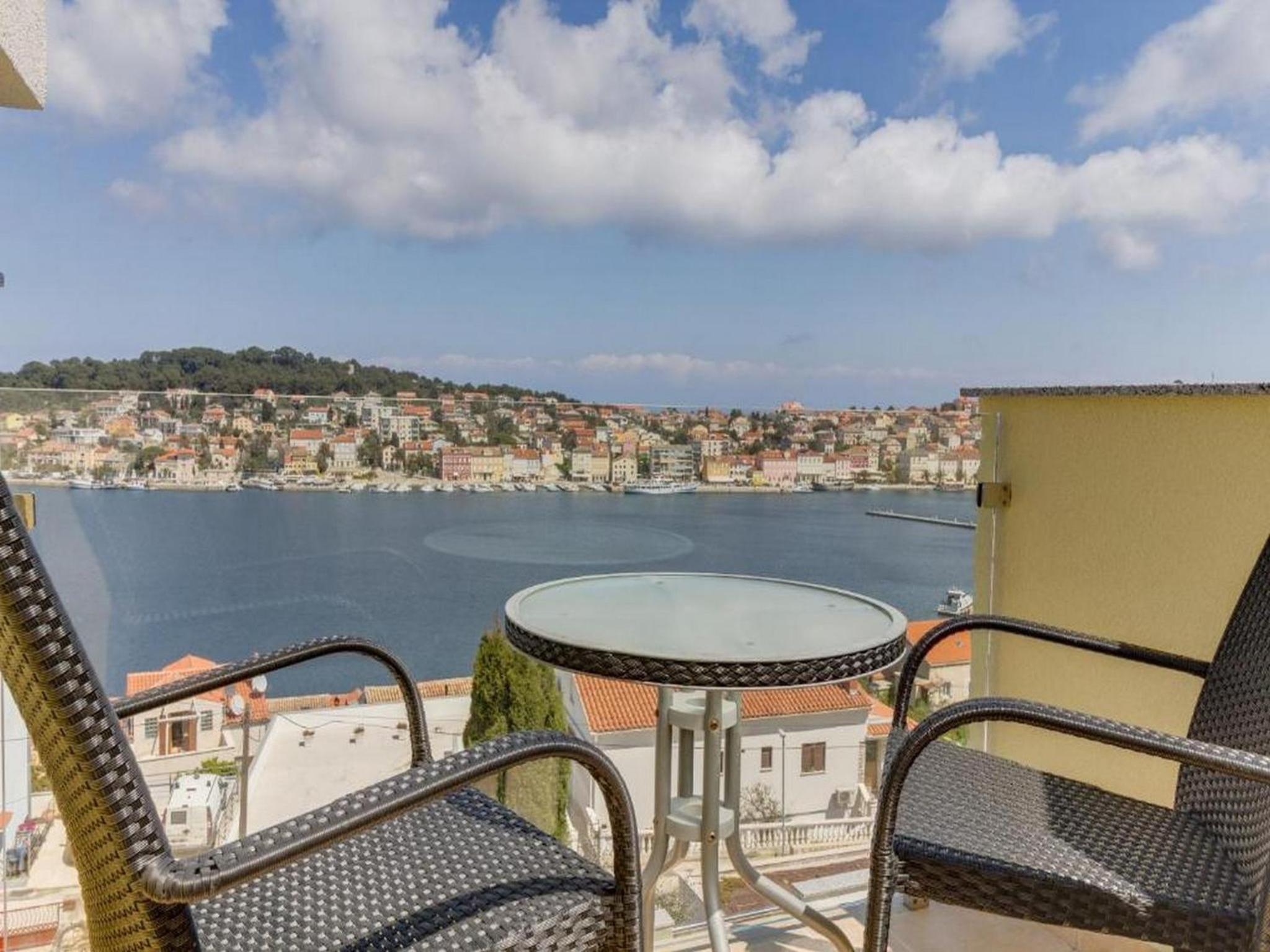 Superior One-Bedroom Apartment with Terrace and Sea View photo 3