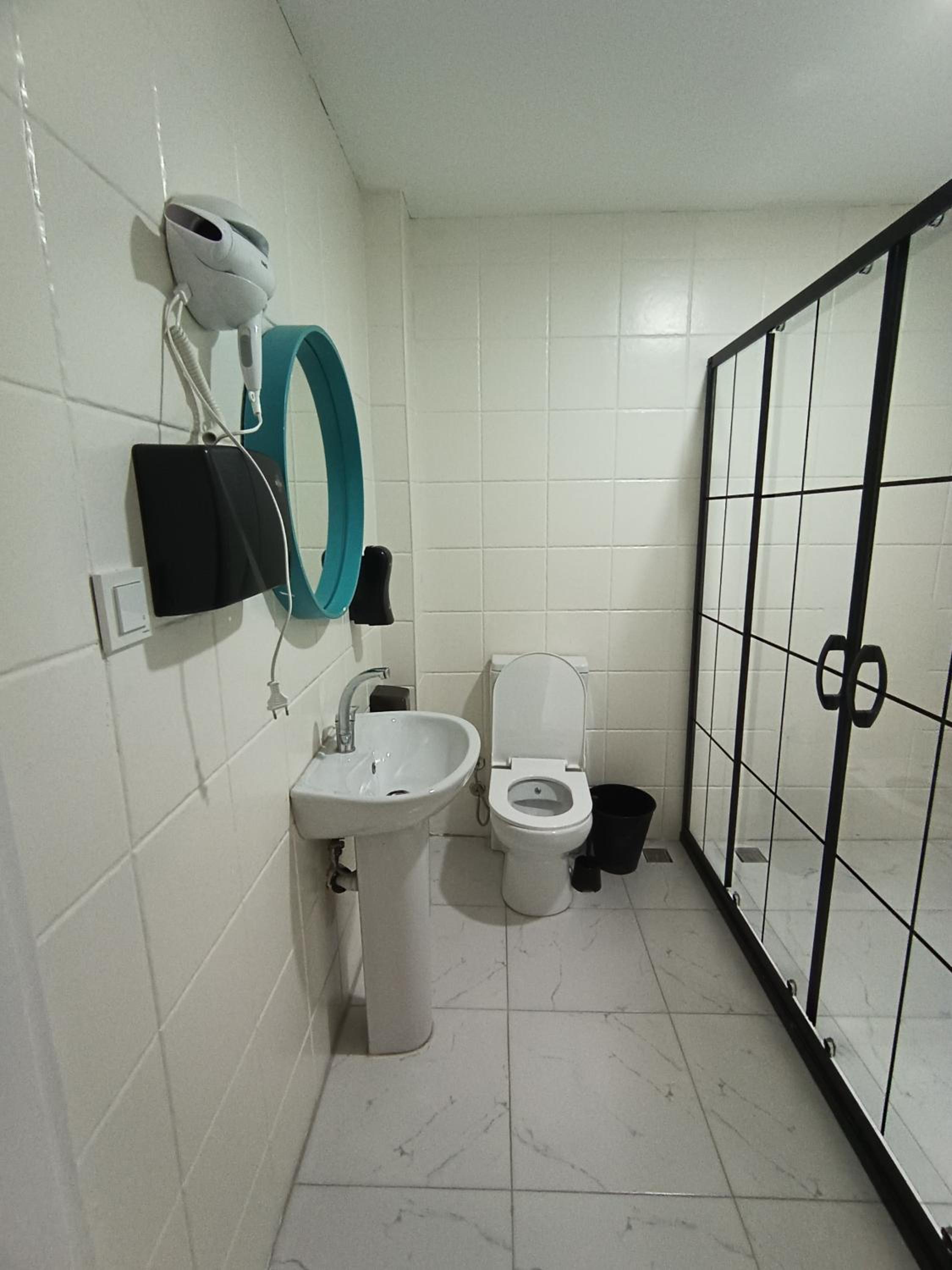 Single Room with Shared Bathroom photo 3