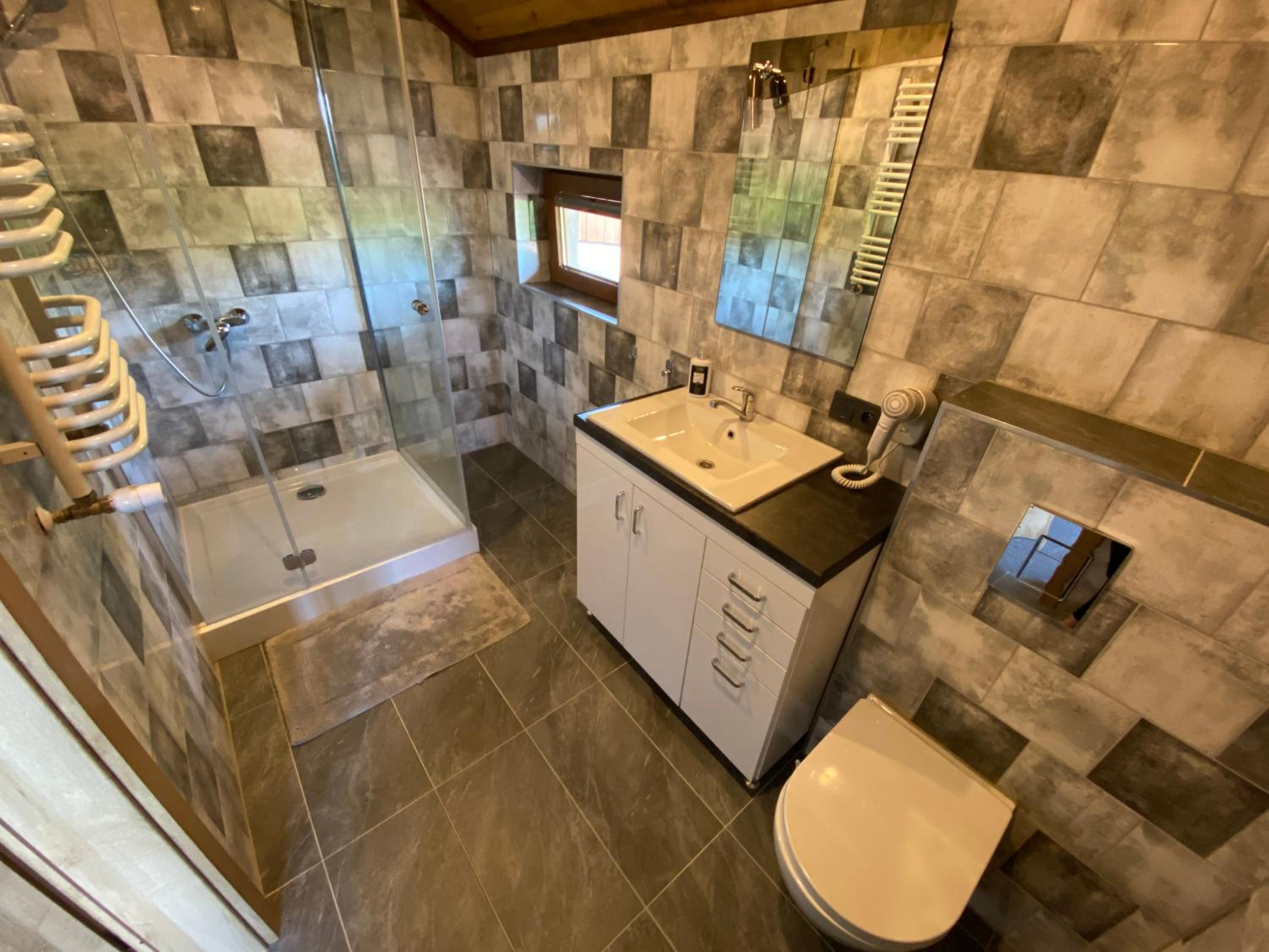 Double Room with Lake View - Photo 4