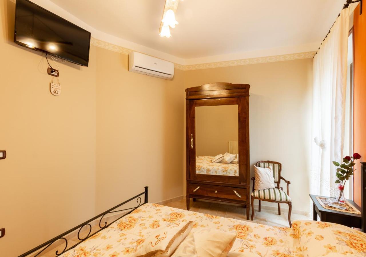 Triple Room with Private Bathroom photo 3