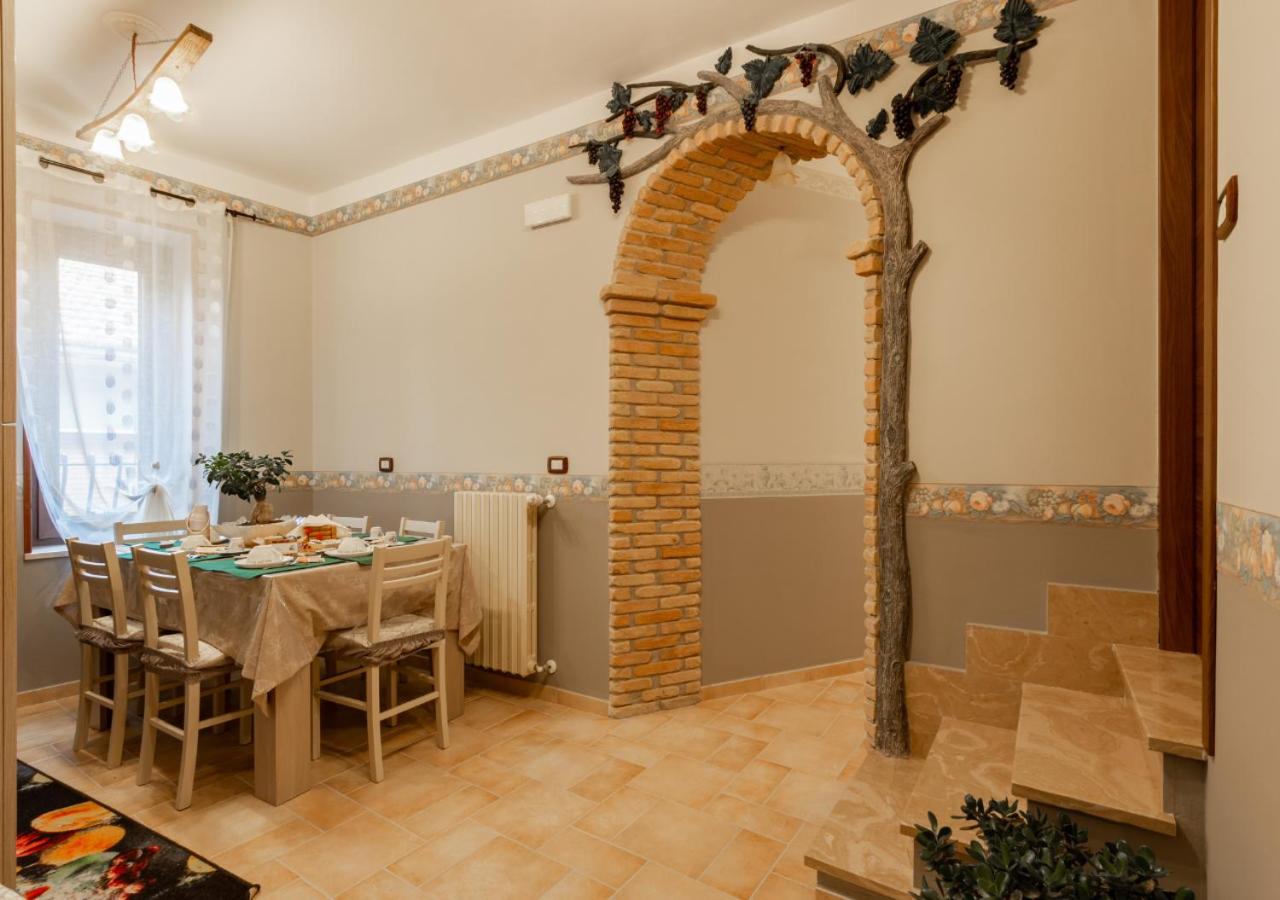 Triple Room with Private Bathroom photo 2