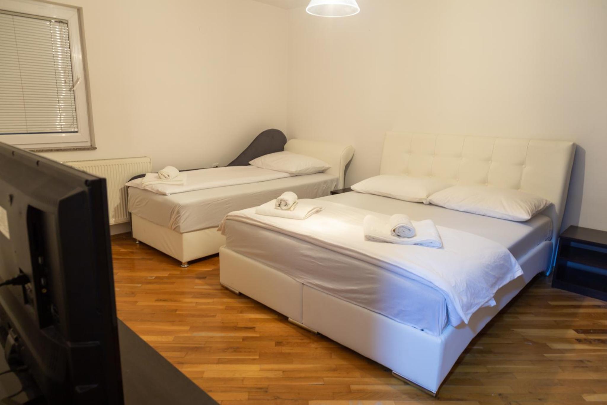 One-Bedroom Apartment photo 2