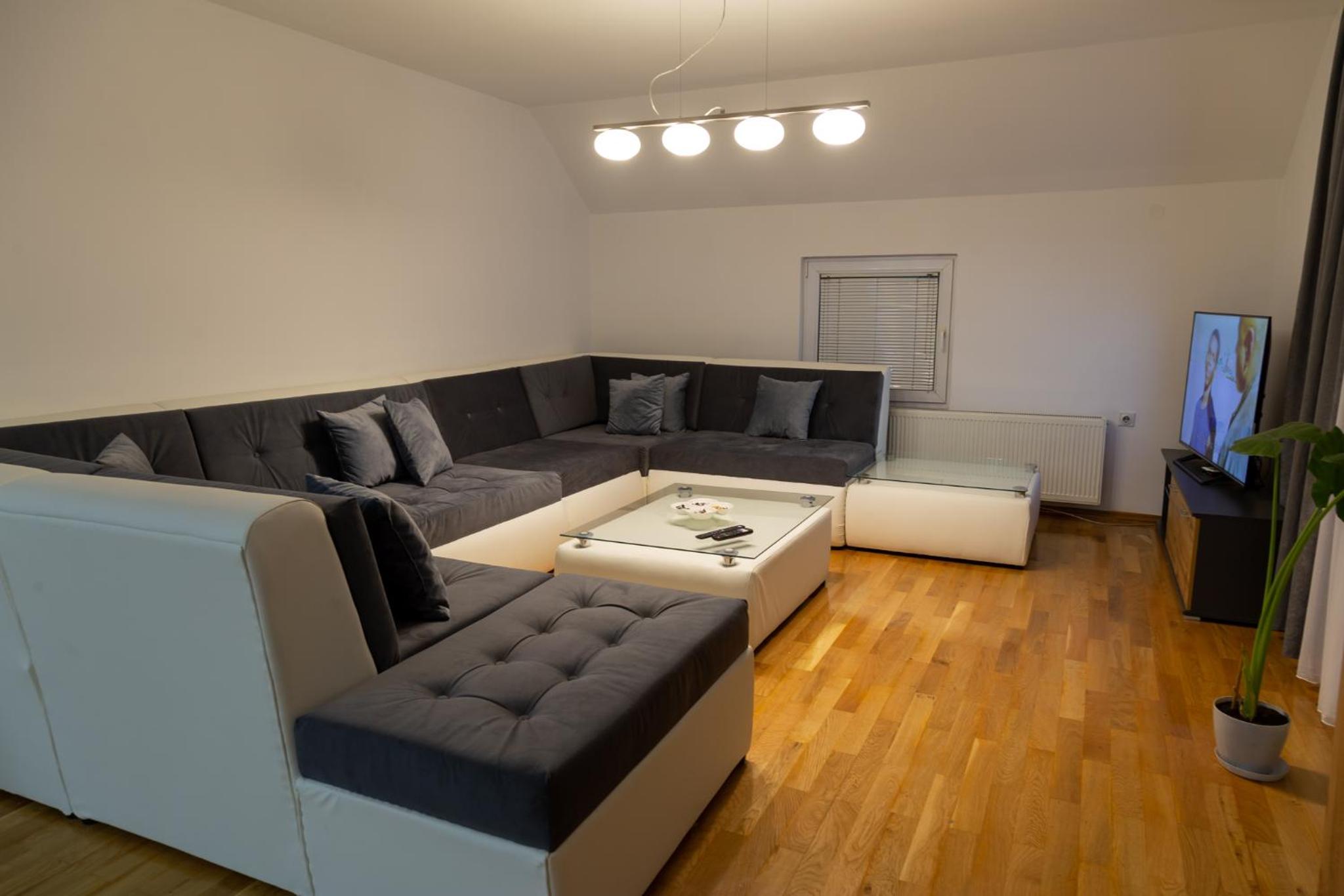Three-Bedroom Apartment photo 2