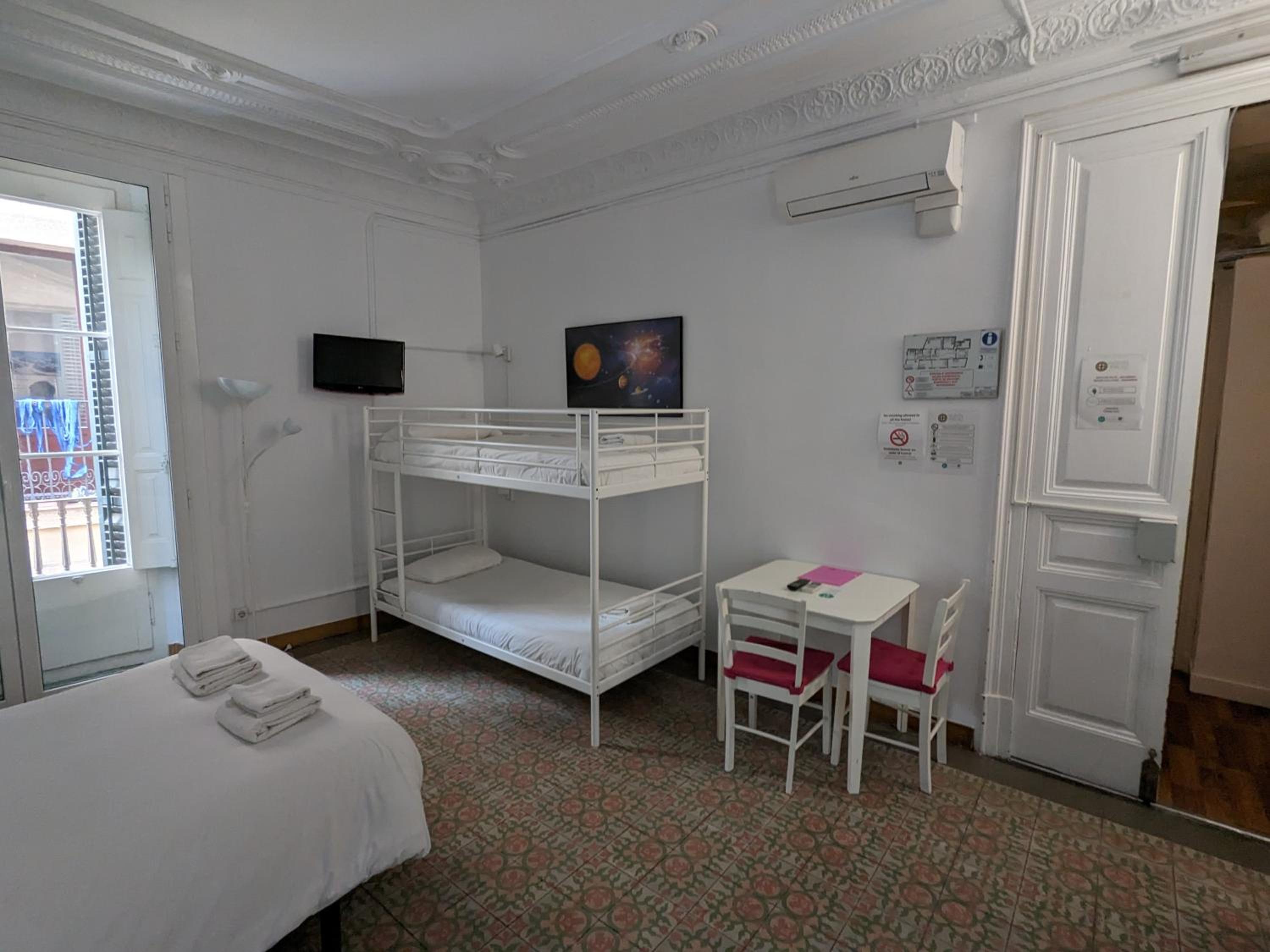 Habitación familiar con balcón
