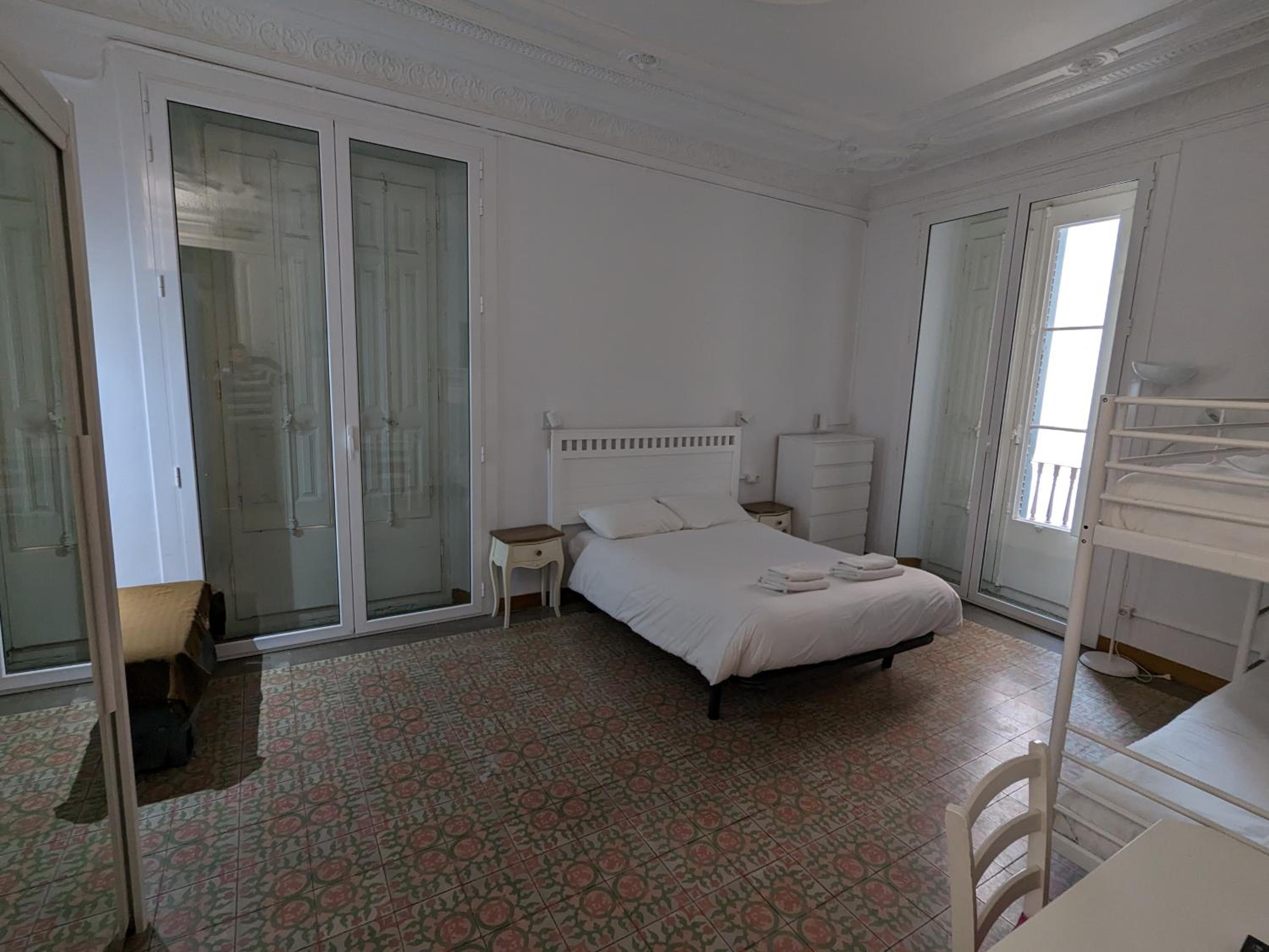 Family Room with Balcony photo 3