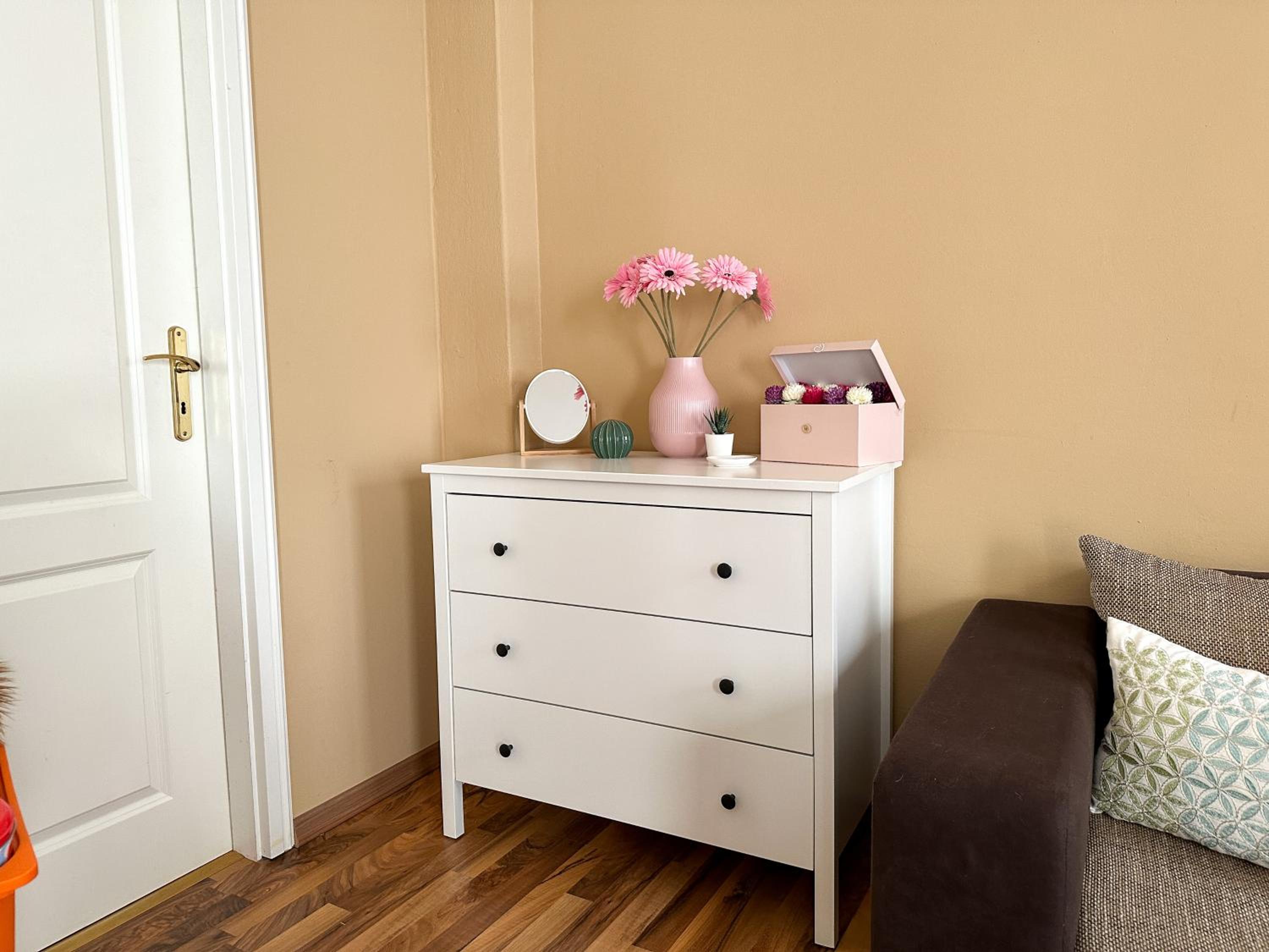 Three-Bedroom Apartment photo 2