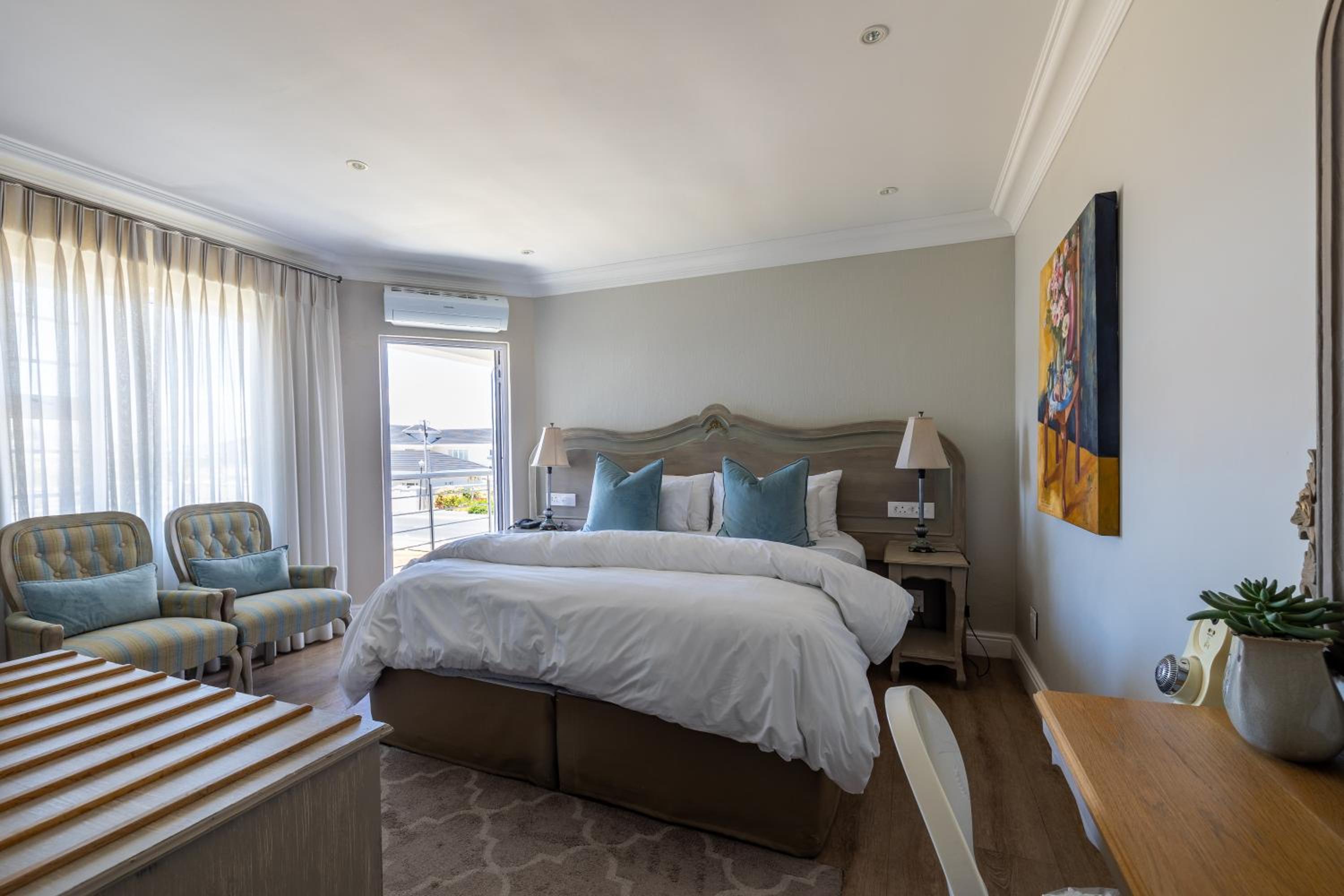 Standard Double or Twin Room photo 1