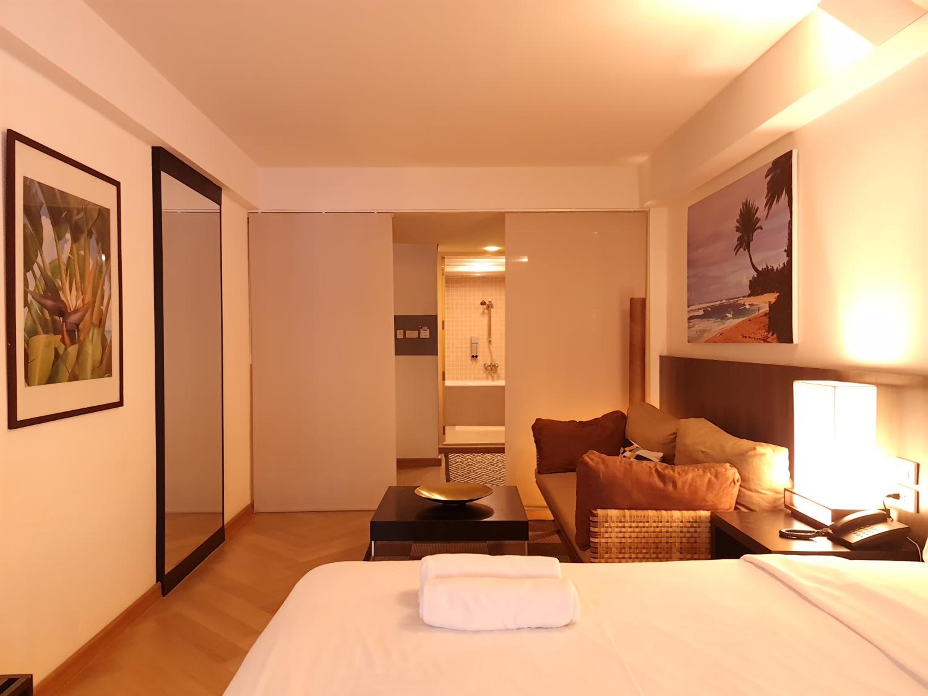 King Studio with Sofa Bed photo 3