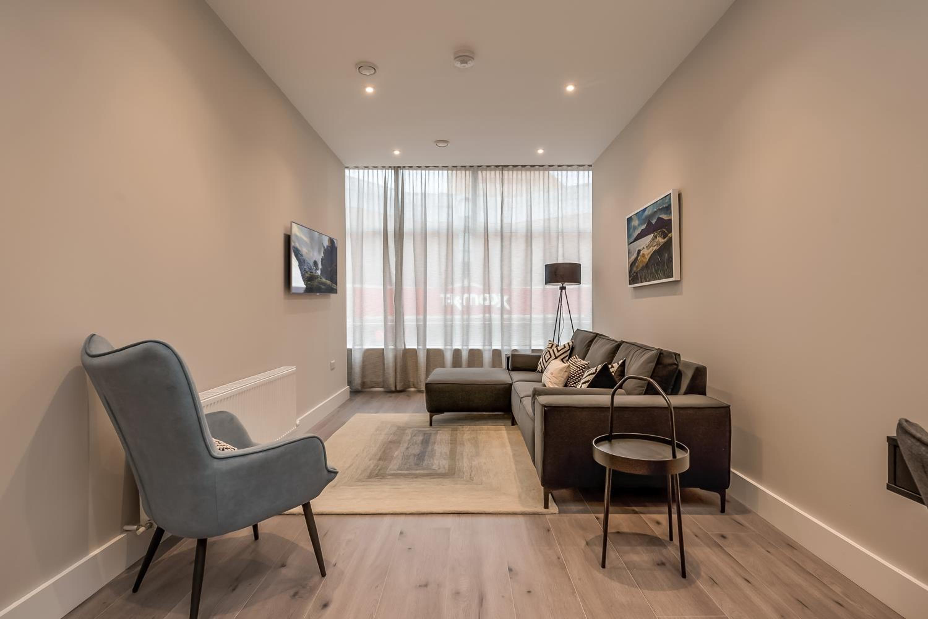 One-Bedroom Apartment - Photo 13