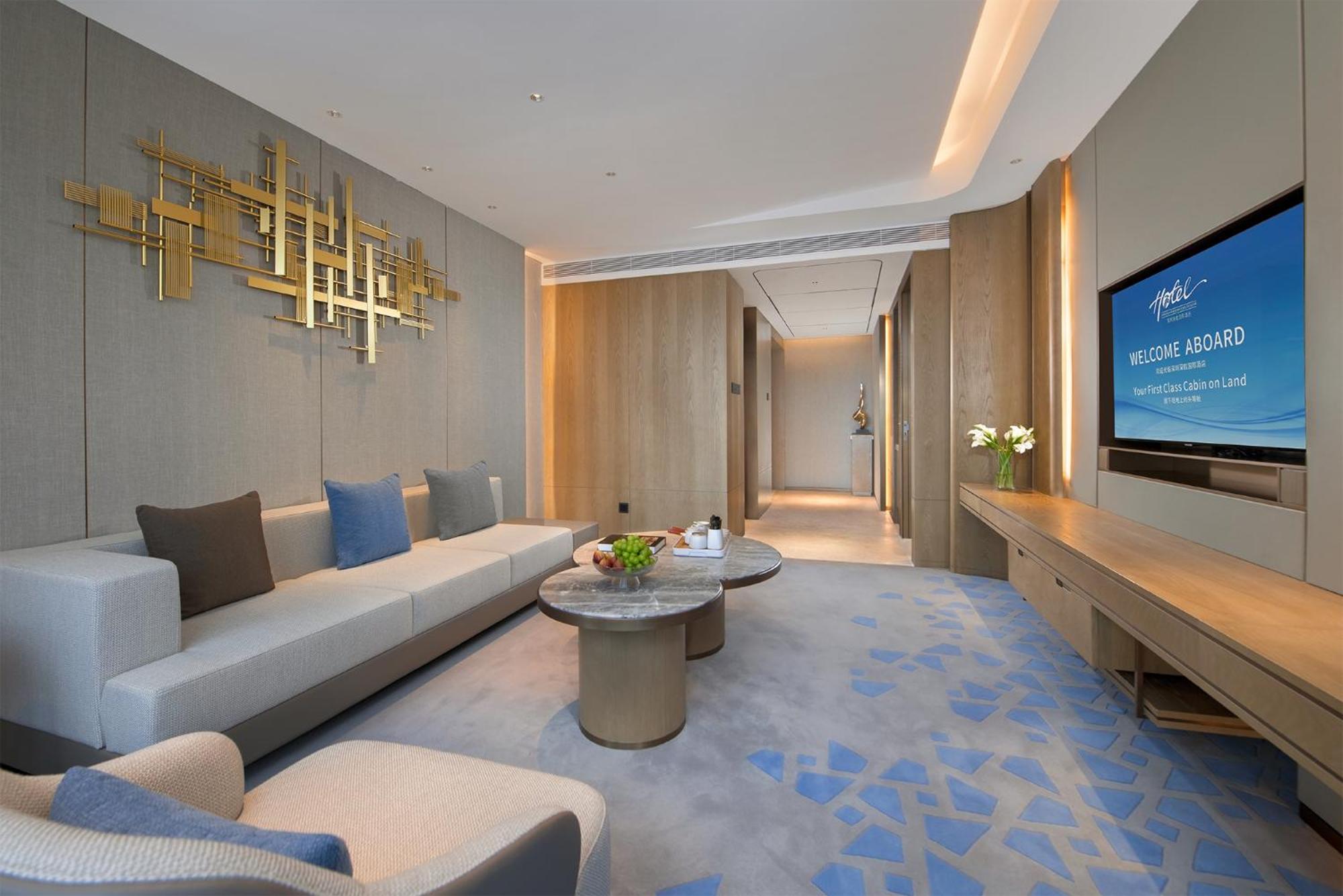 Deluxe Suite - Photo 1