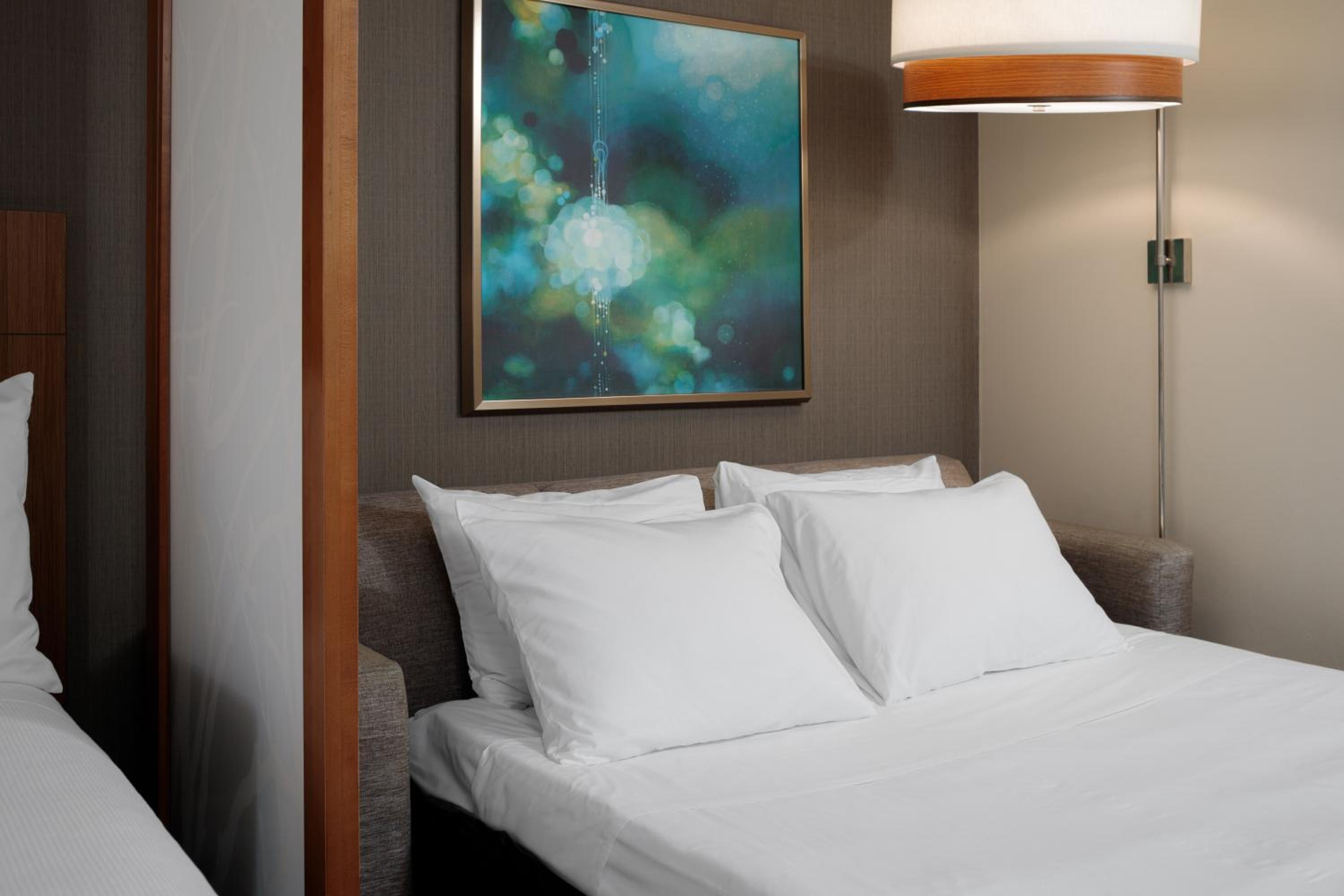 King Room with Sofa Bed - High Floor - Photo 4