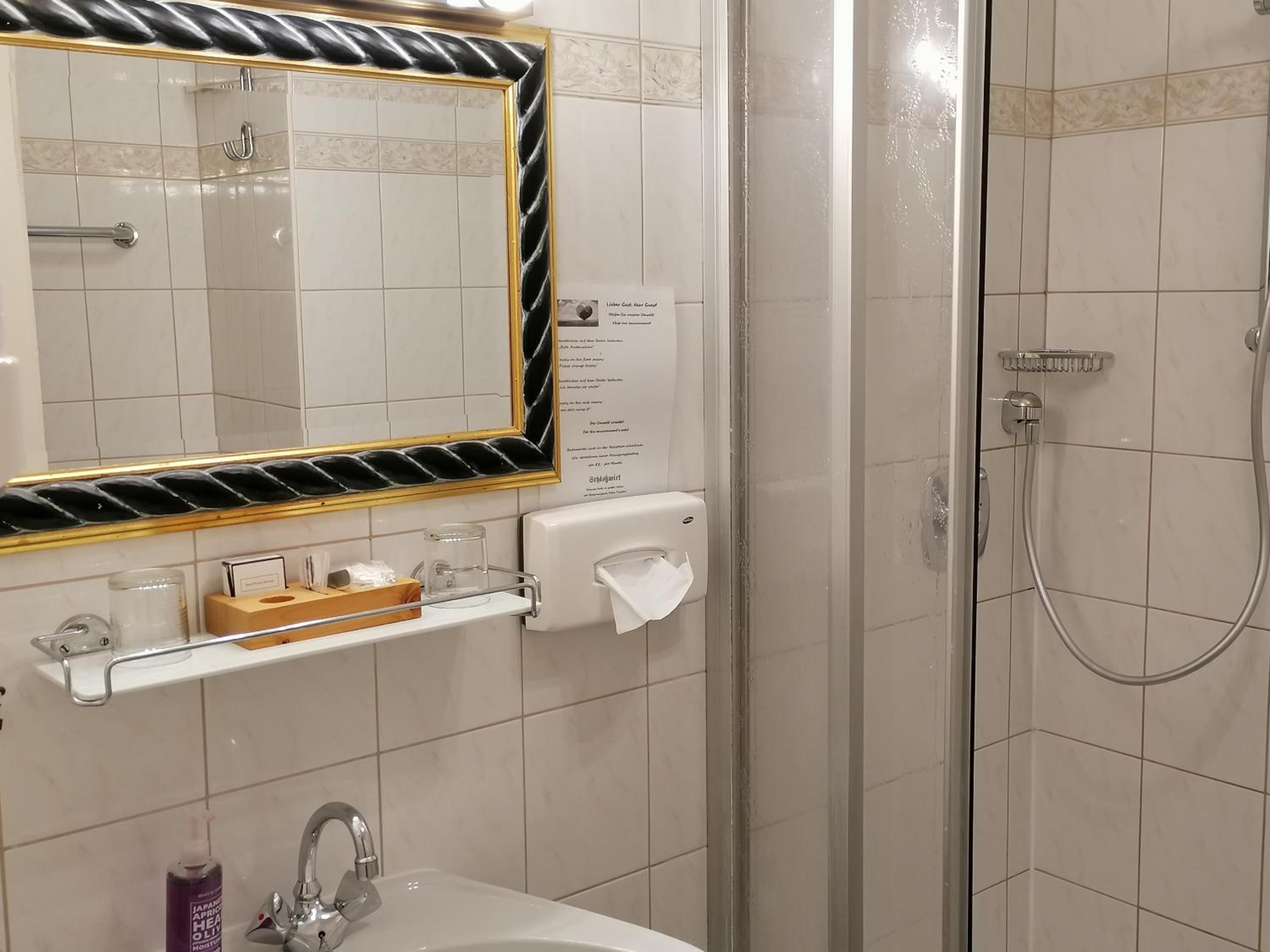Double Room - Photo 5