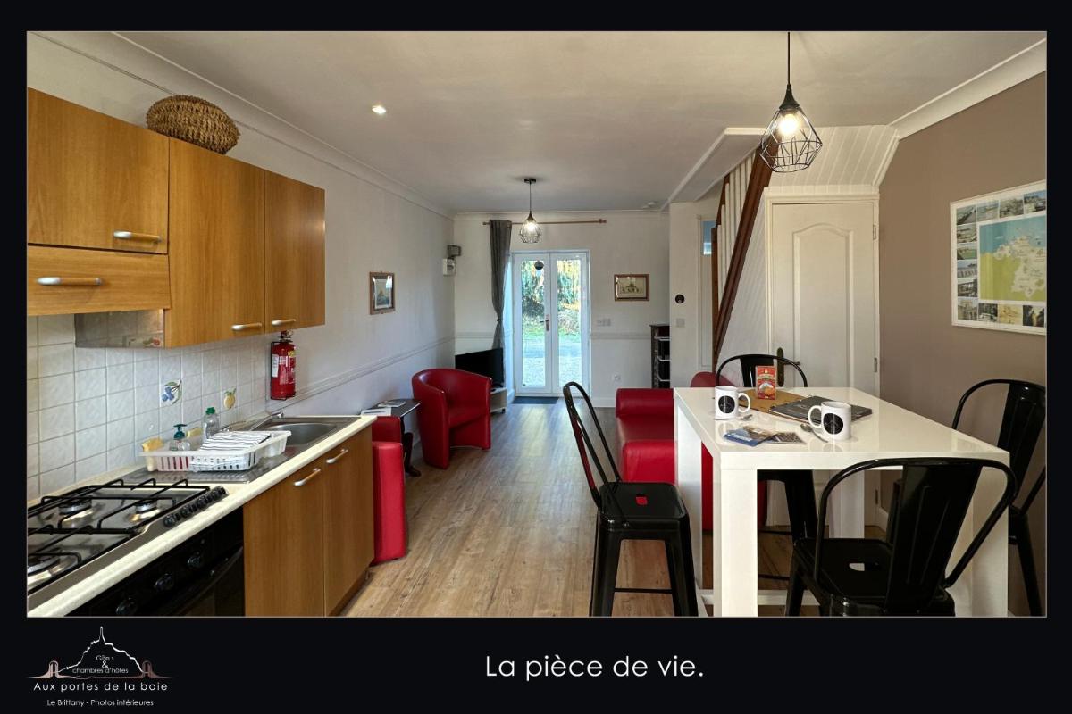 Two-Bedroom House photo 3