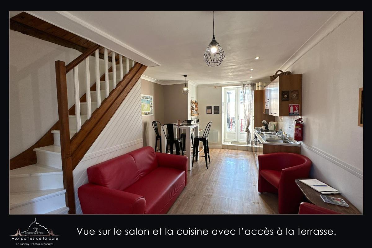 Two-Bedroom House photo 2