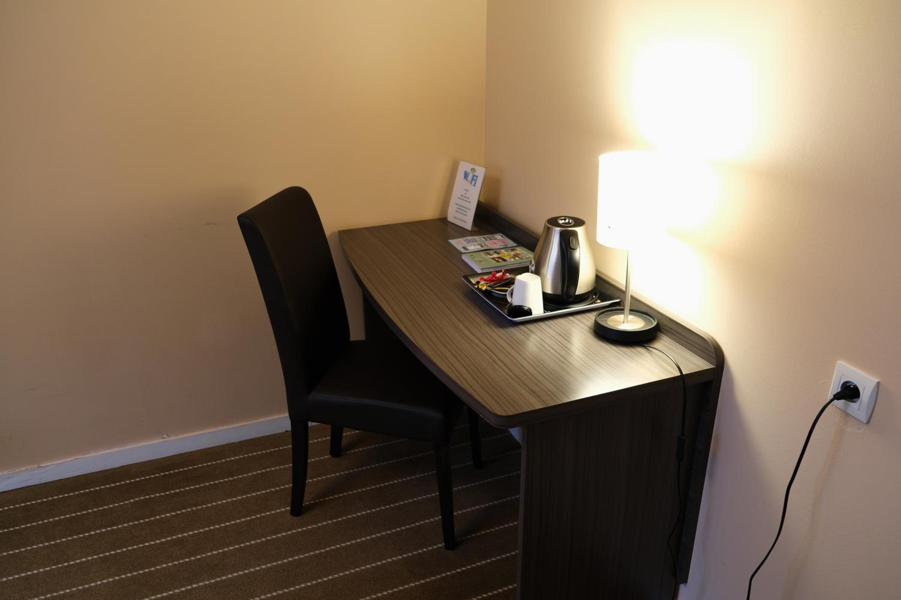 Double Room - Disability Access photo 3