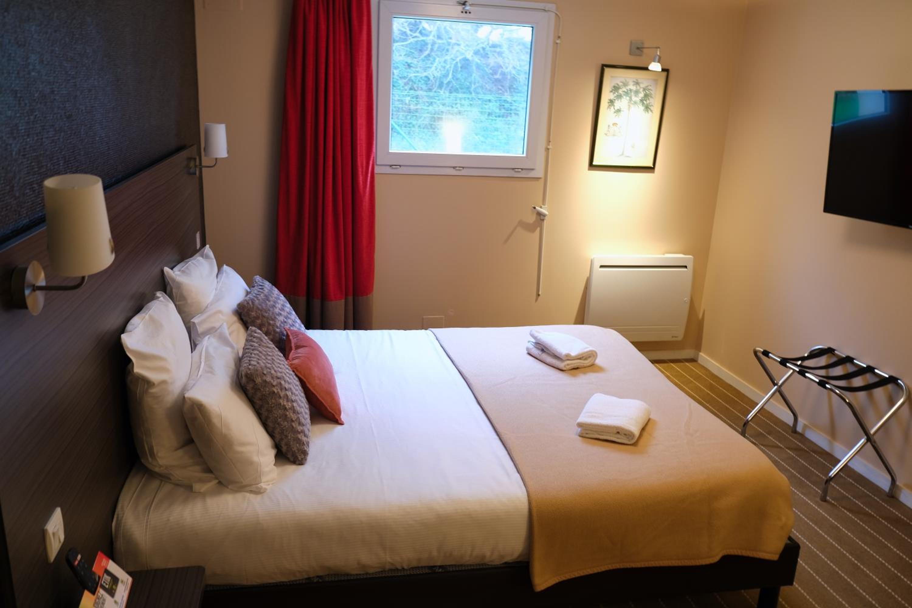 Double Room - Disability Access photo 2