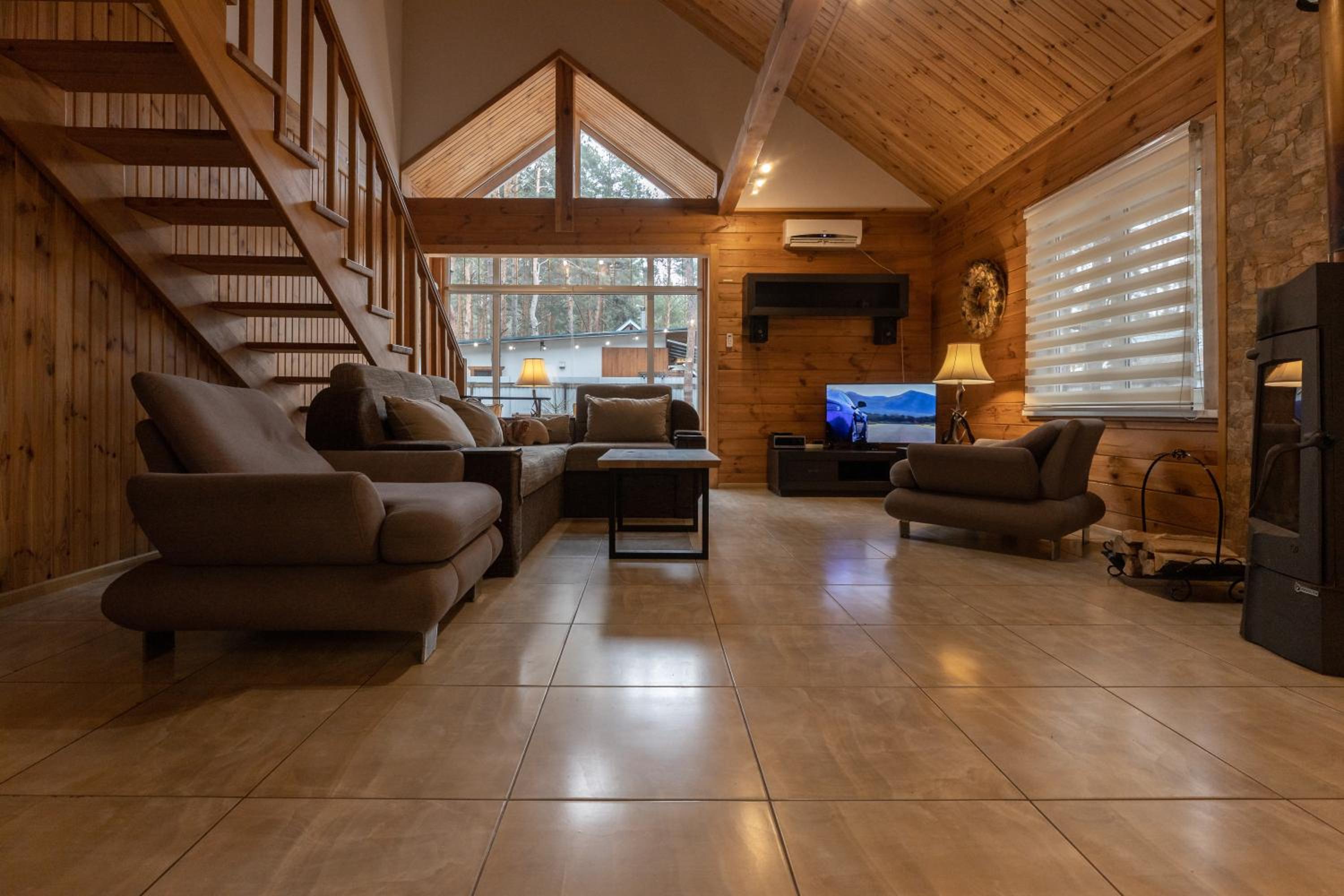 Four-Bedroom House photo 1