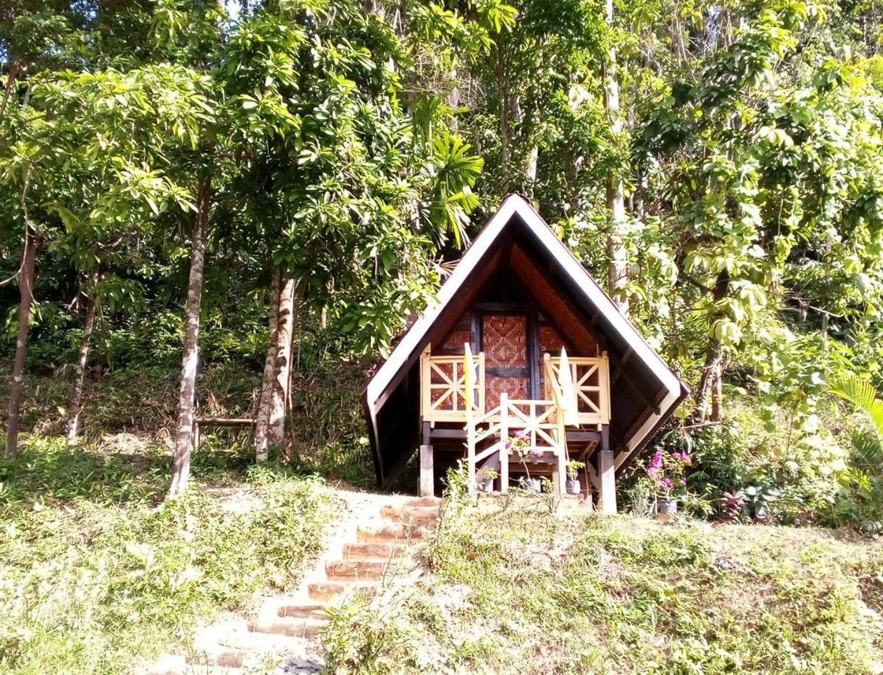 Deluxe Double Room with Balcony - Photo 3