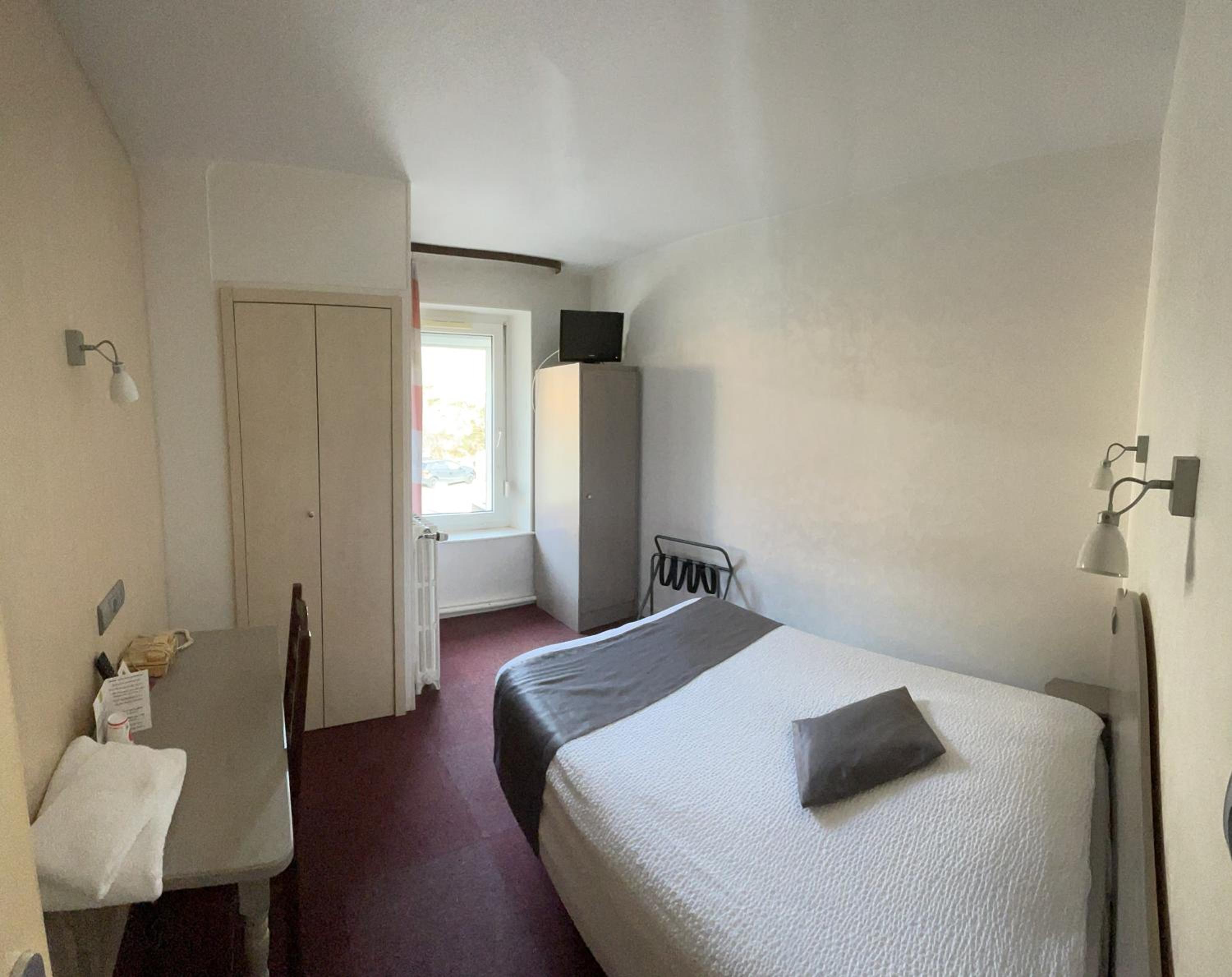 Single Room Cozy