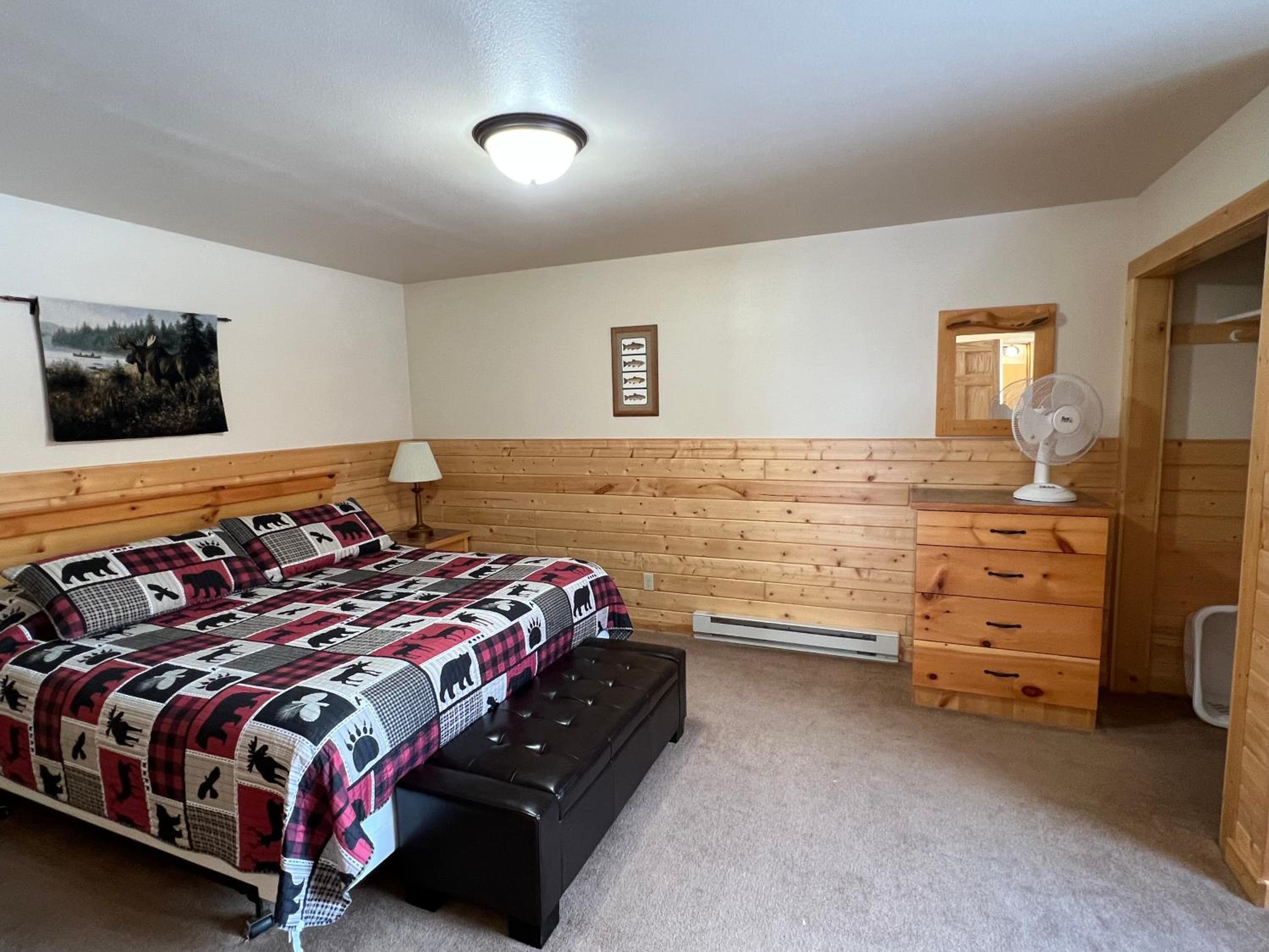 Three-Bedroom House photo 3